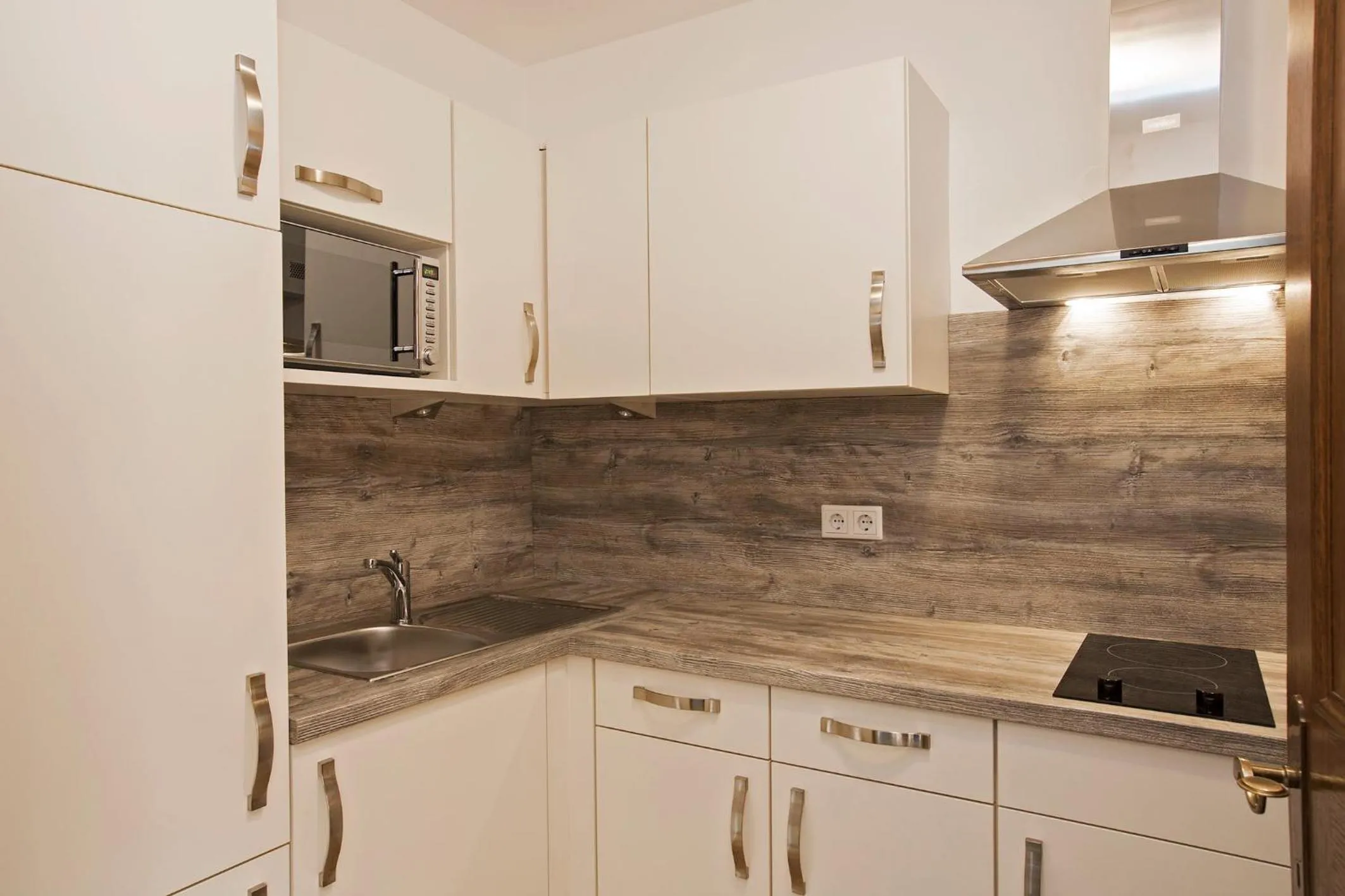 Kitchen or kitchenette in Hotel Altmünsterhof