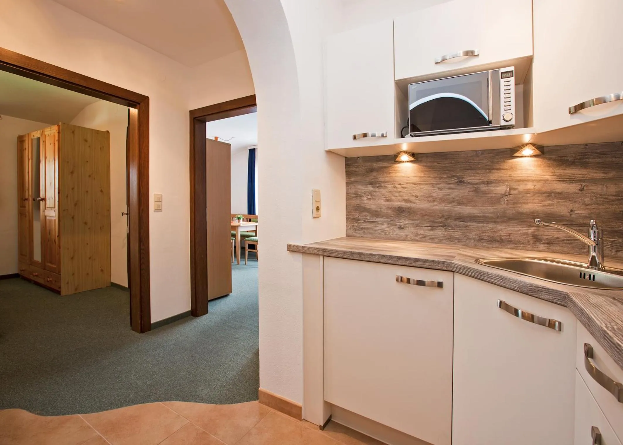 Kitchen or kitchenette in Hotel Altmünsterhof