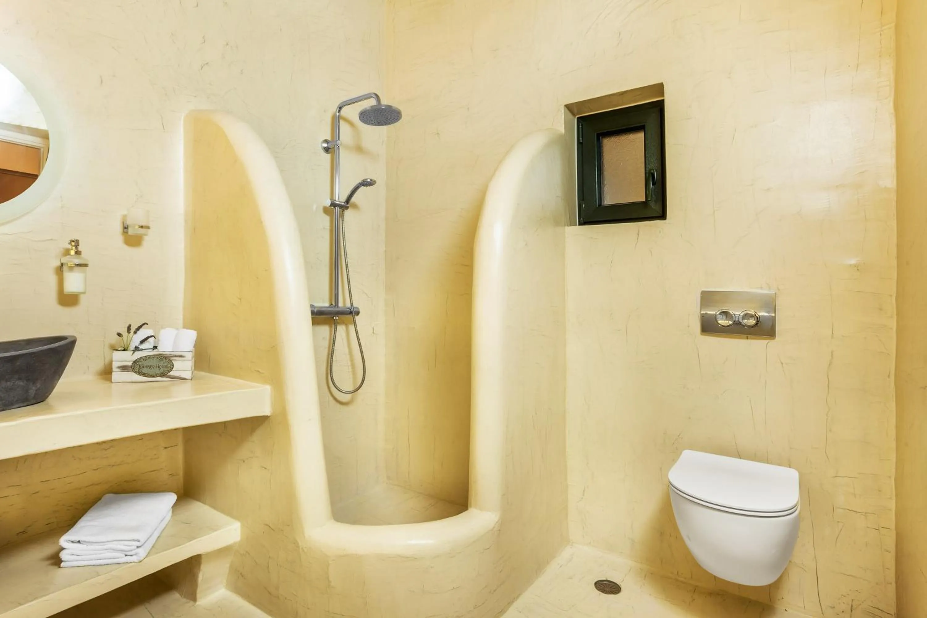 Shower in Casa d'Argento