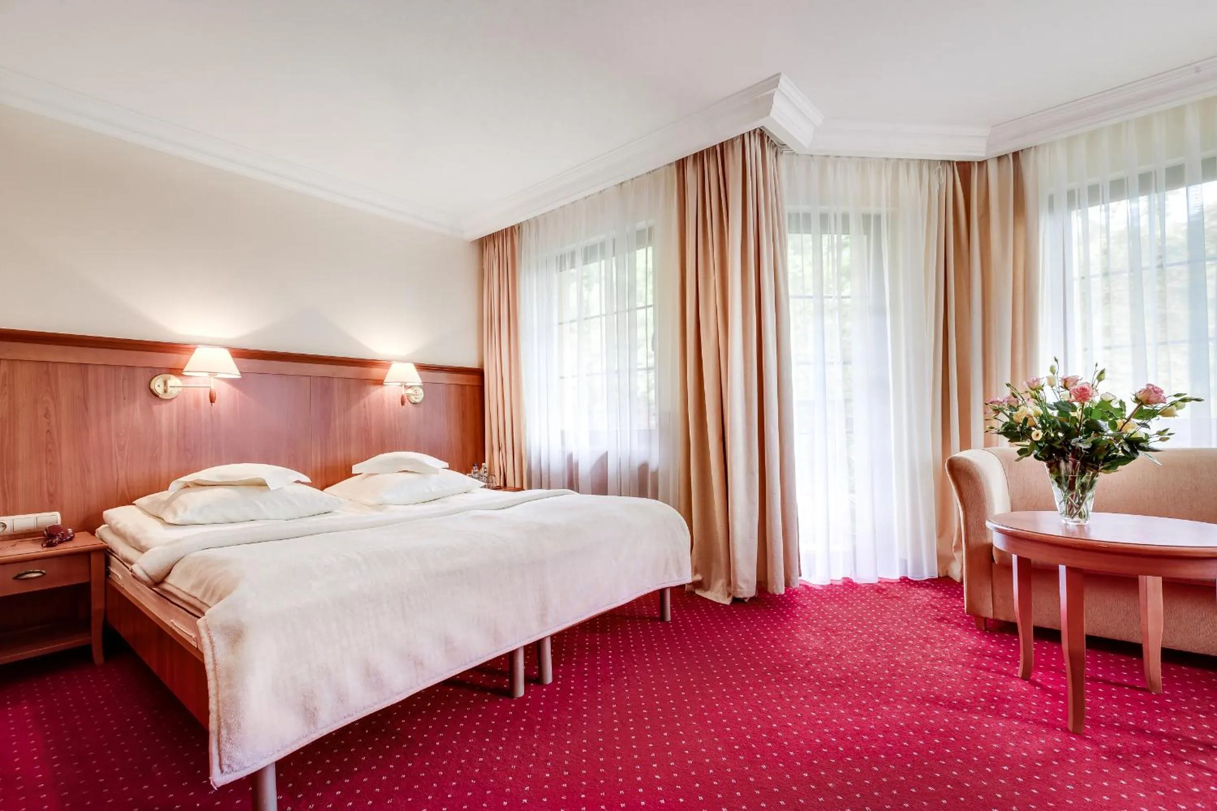 Bedroom, Bed in Hotel Konradówka Wellness & SPA - 300 metrów do centrum