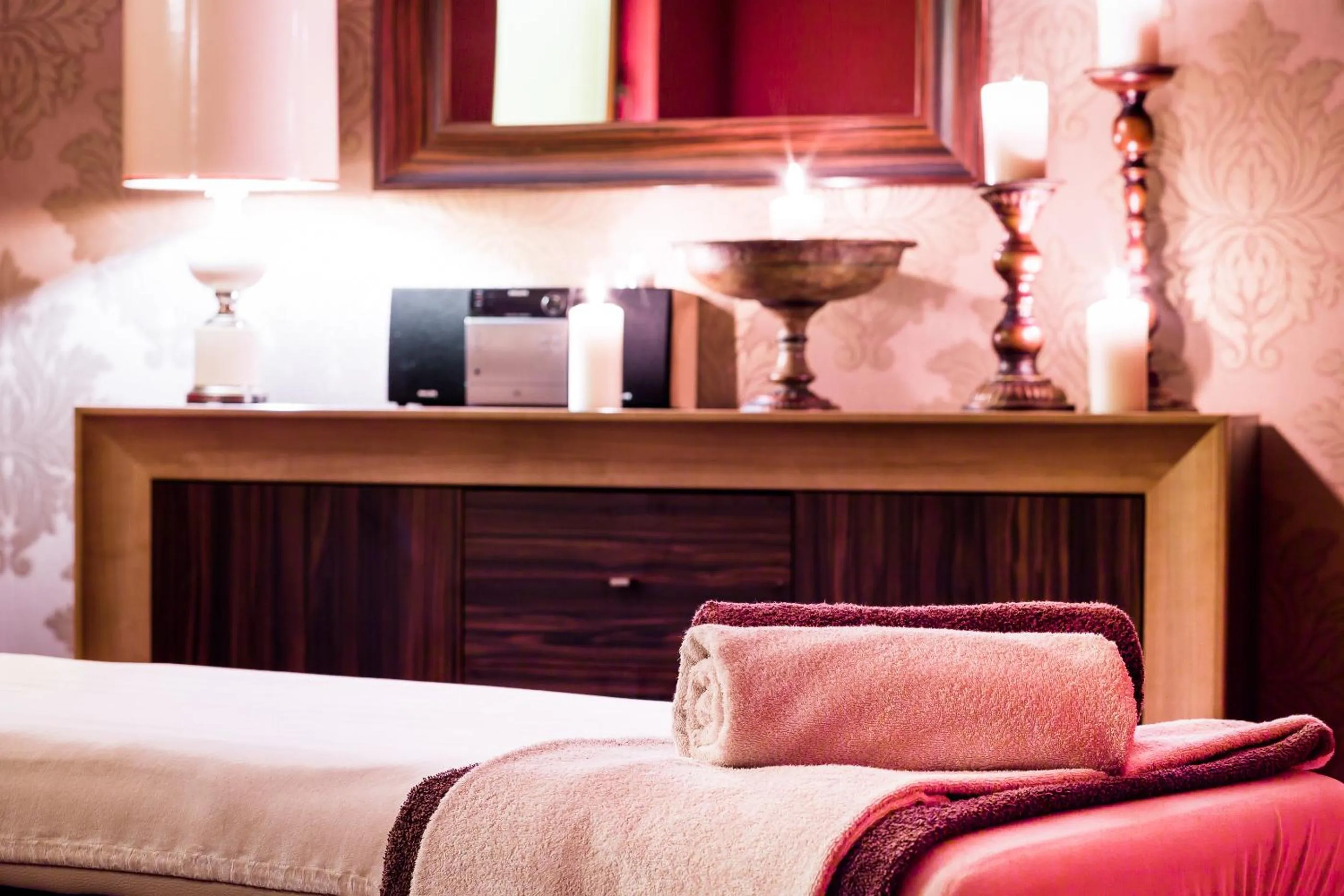 Massage, Bed in Hotel Konradówka Wellness & SPA - 300 metrów do centrum