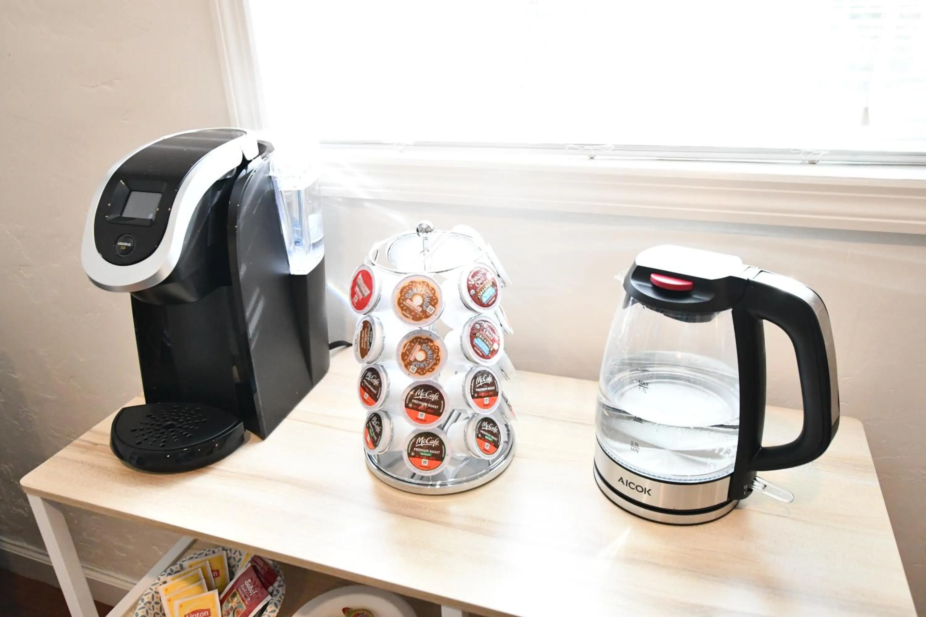 Coffee/tea facilities in Private Unit / Private Bathroom Near BART & SF