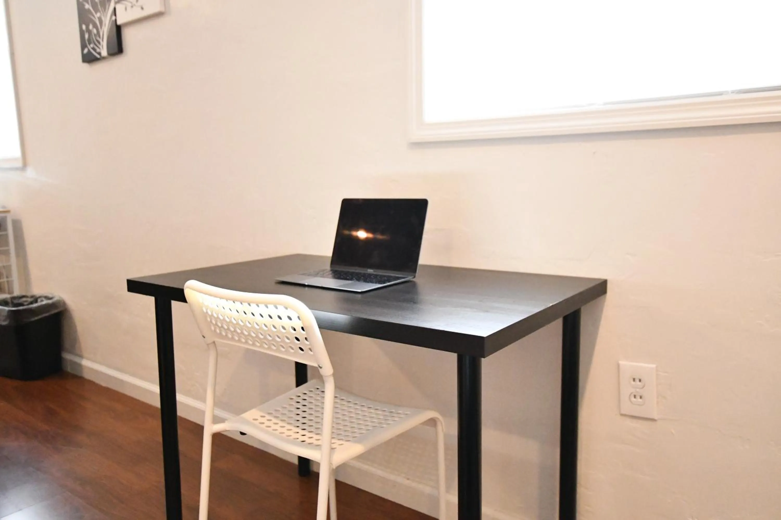 Business facilities in Private Unit / Private Bathroom Near BART & SF