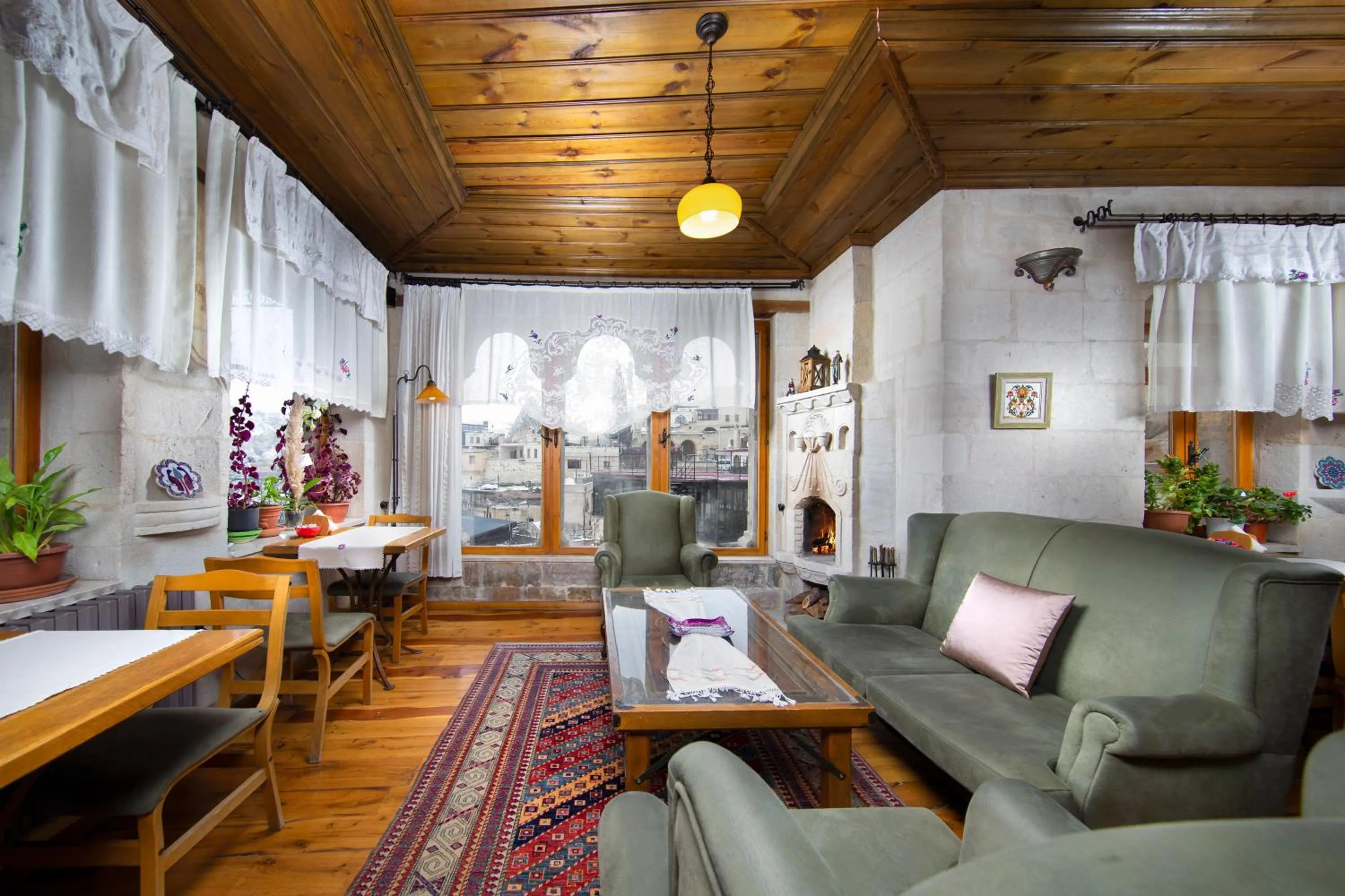 Restaurant/places to eat in Terra Cave