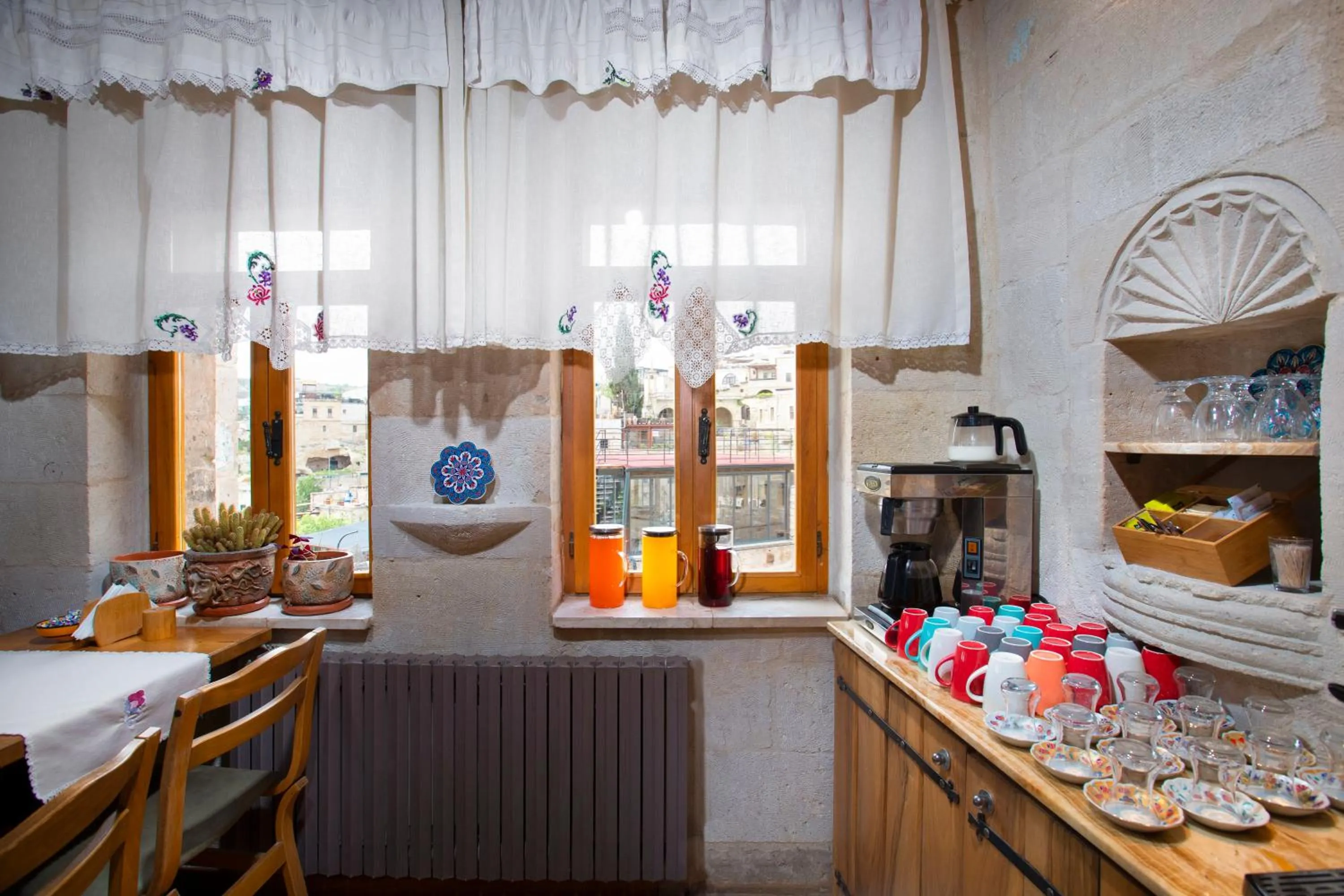 Area and facilities in Terra Cave