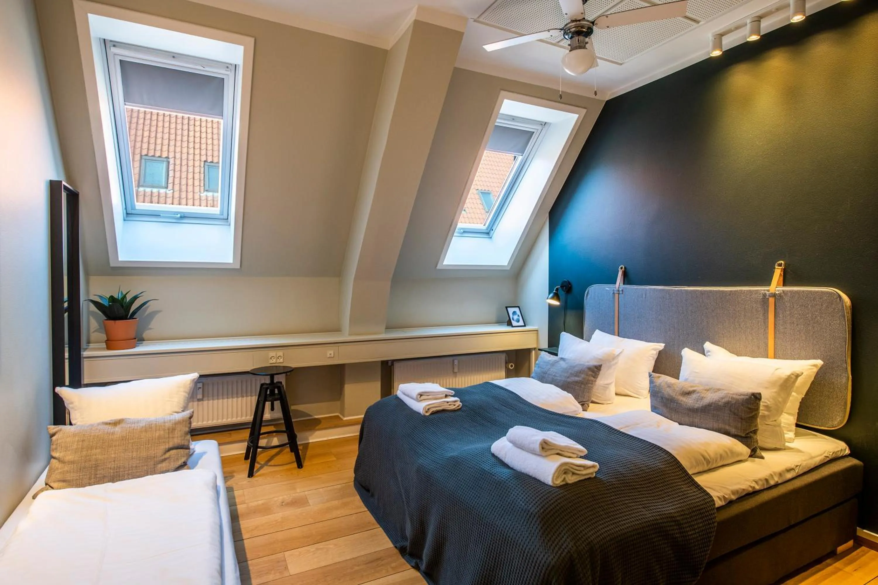 Bedroom, Bed in Kings Garden 1 by Daniel&jacob's