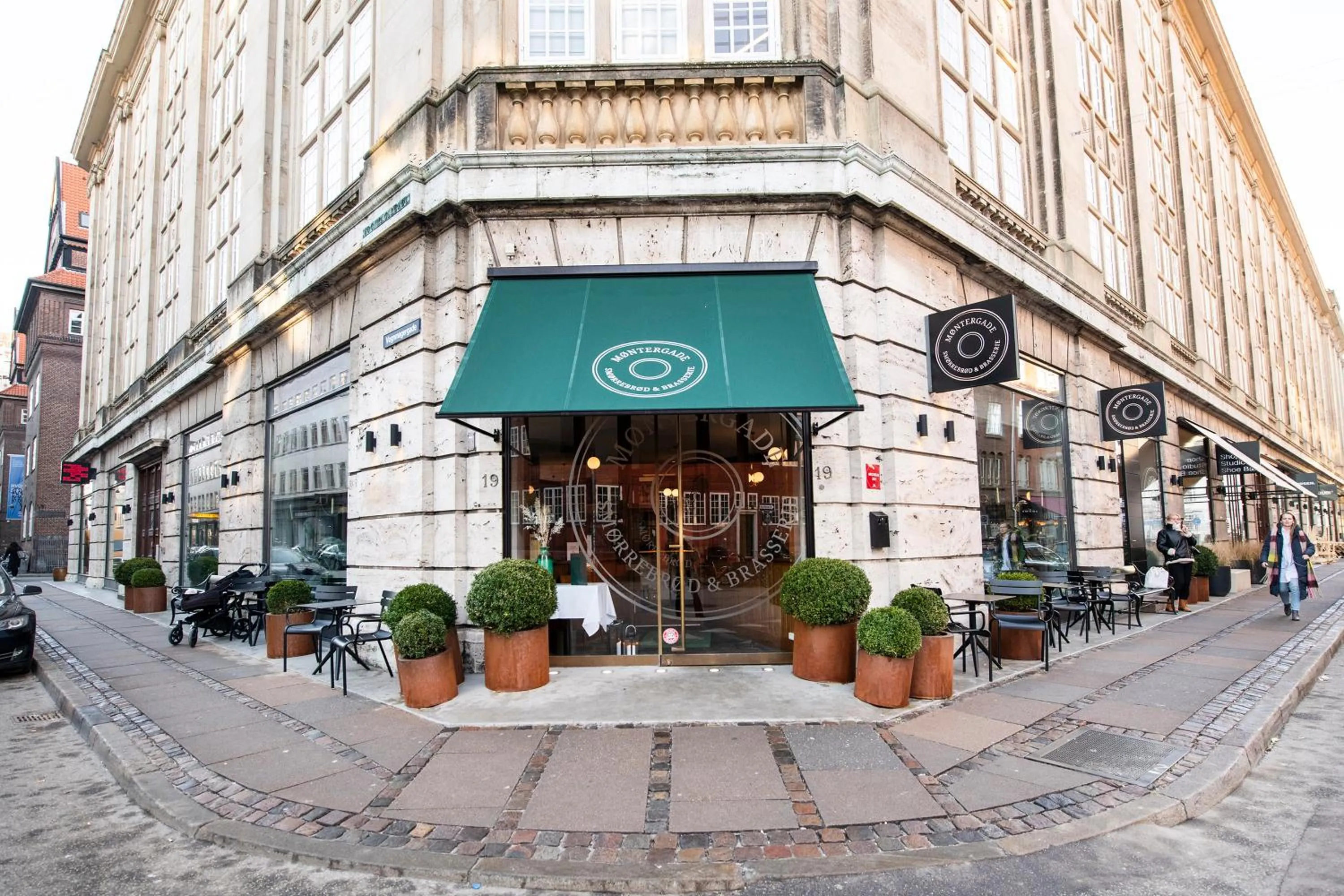 Property building in Kings Garden 1 by Daniel&jacob's