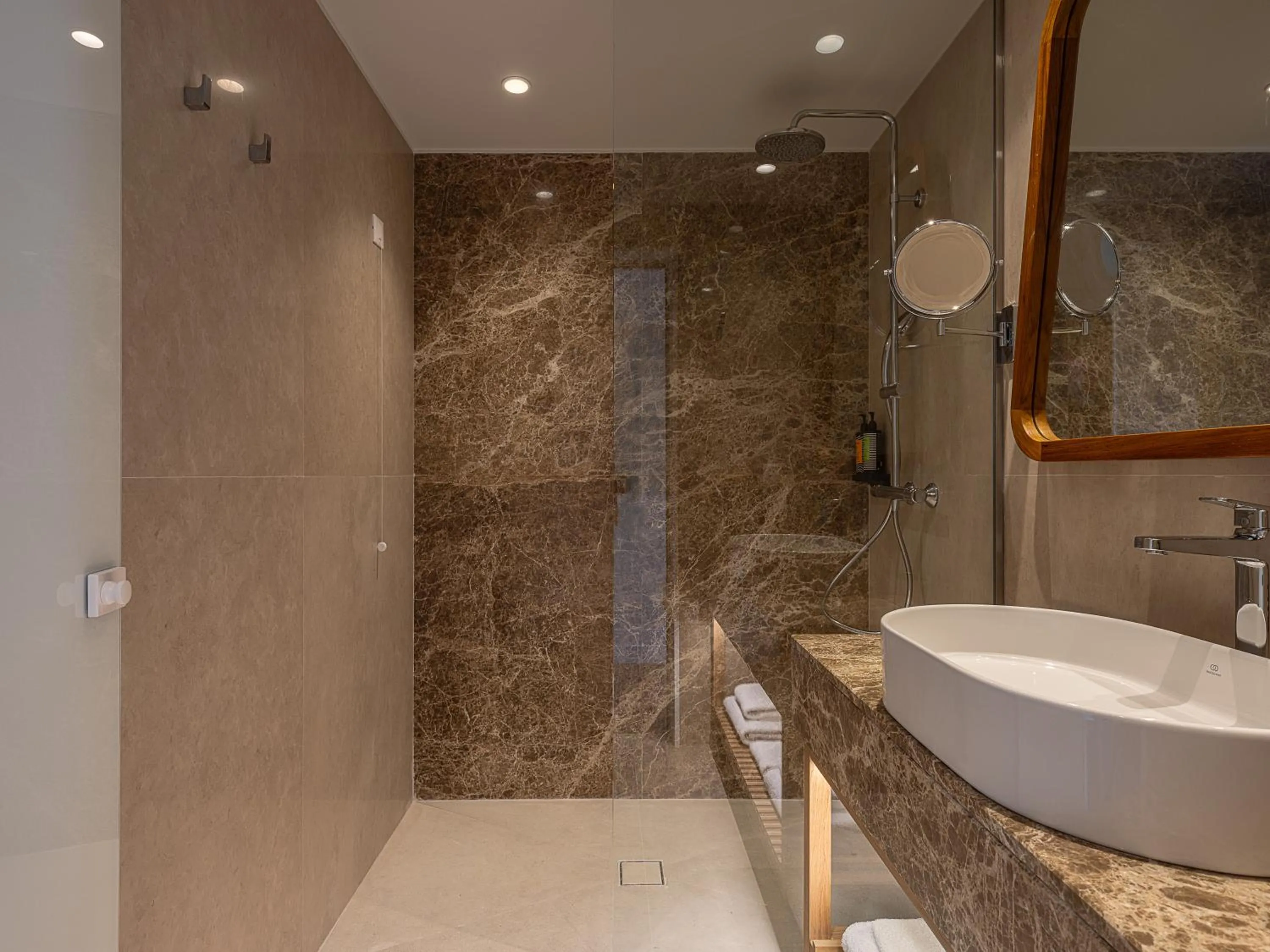 Shower in Avra Imperial Hotel