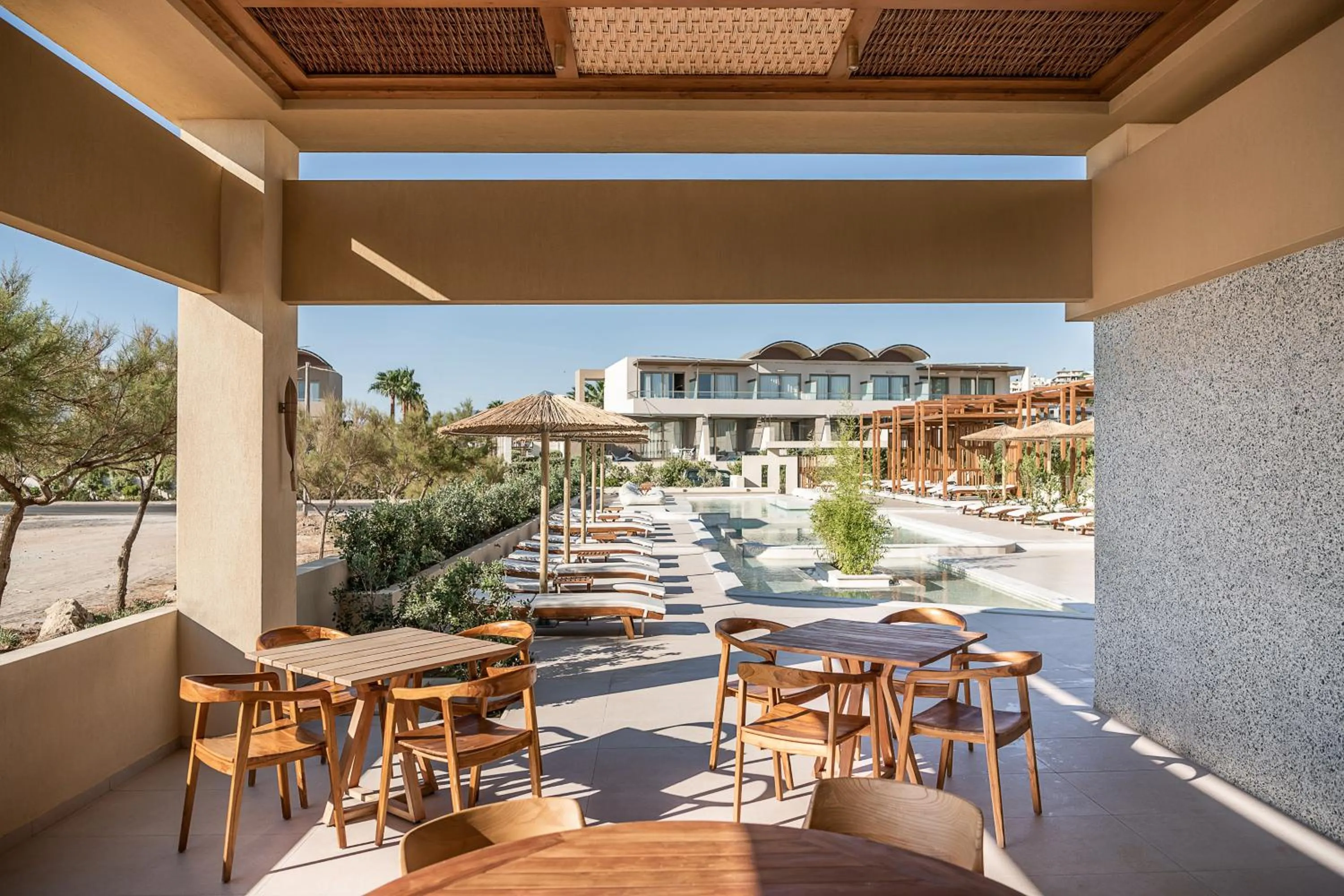 Restaurant/places to eat in Avra Imperial Hotel