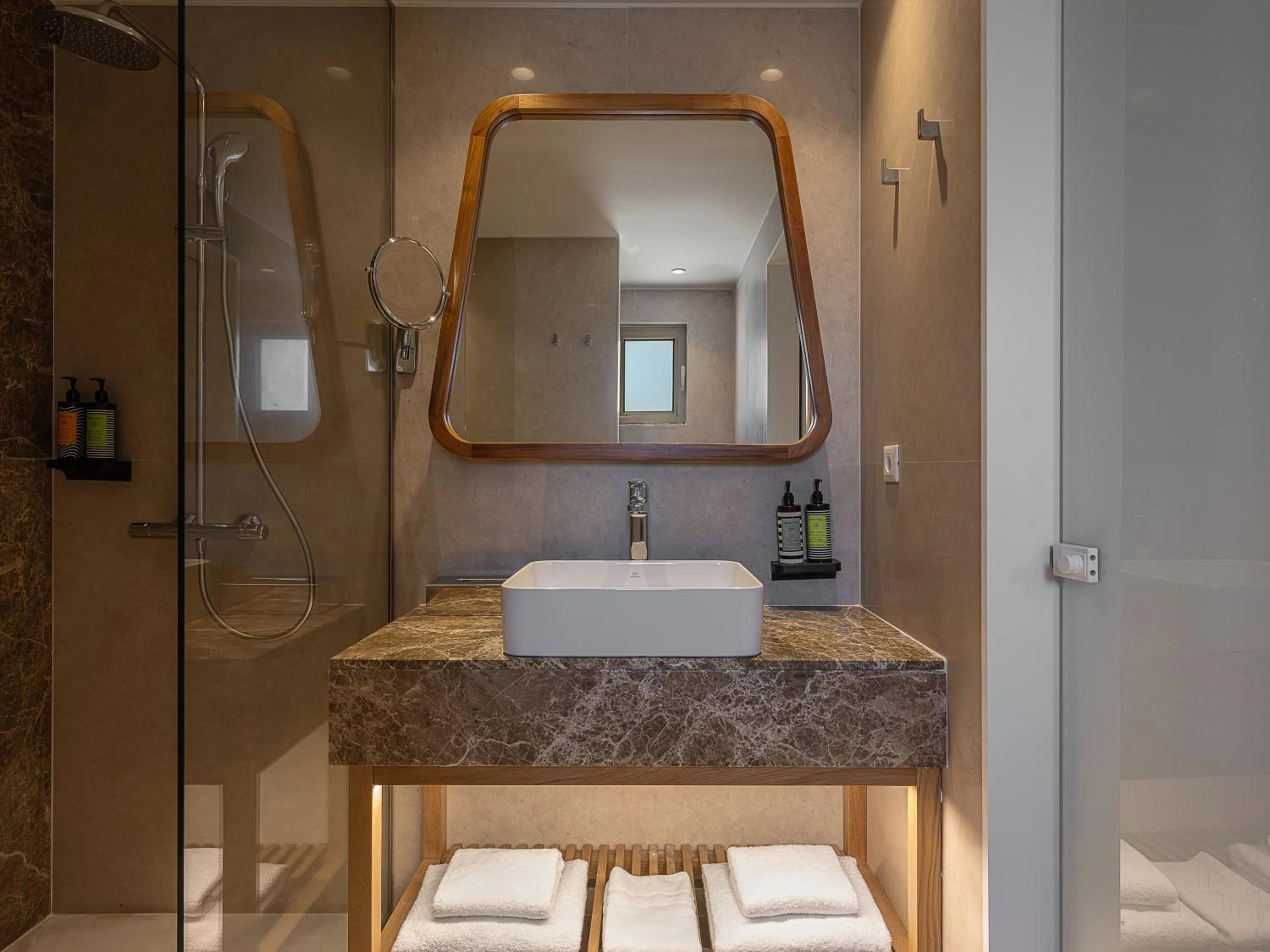 Shower in Avra Imperial Hotel