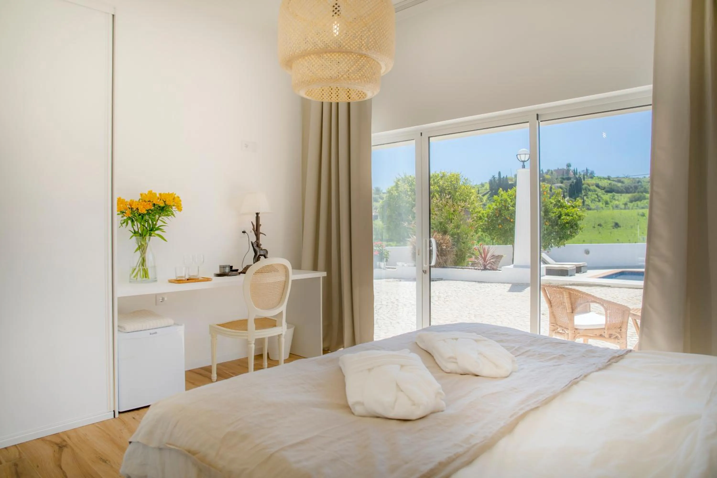 Bed in Casa Luisandra Boutique Hotel B&B