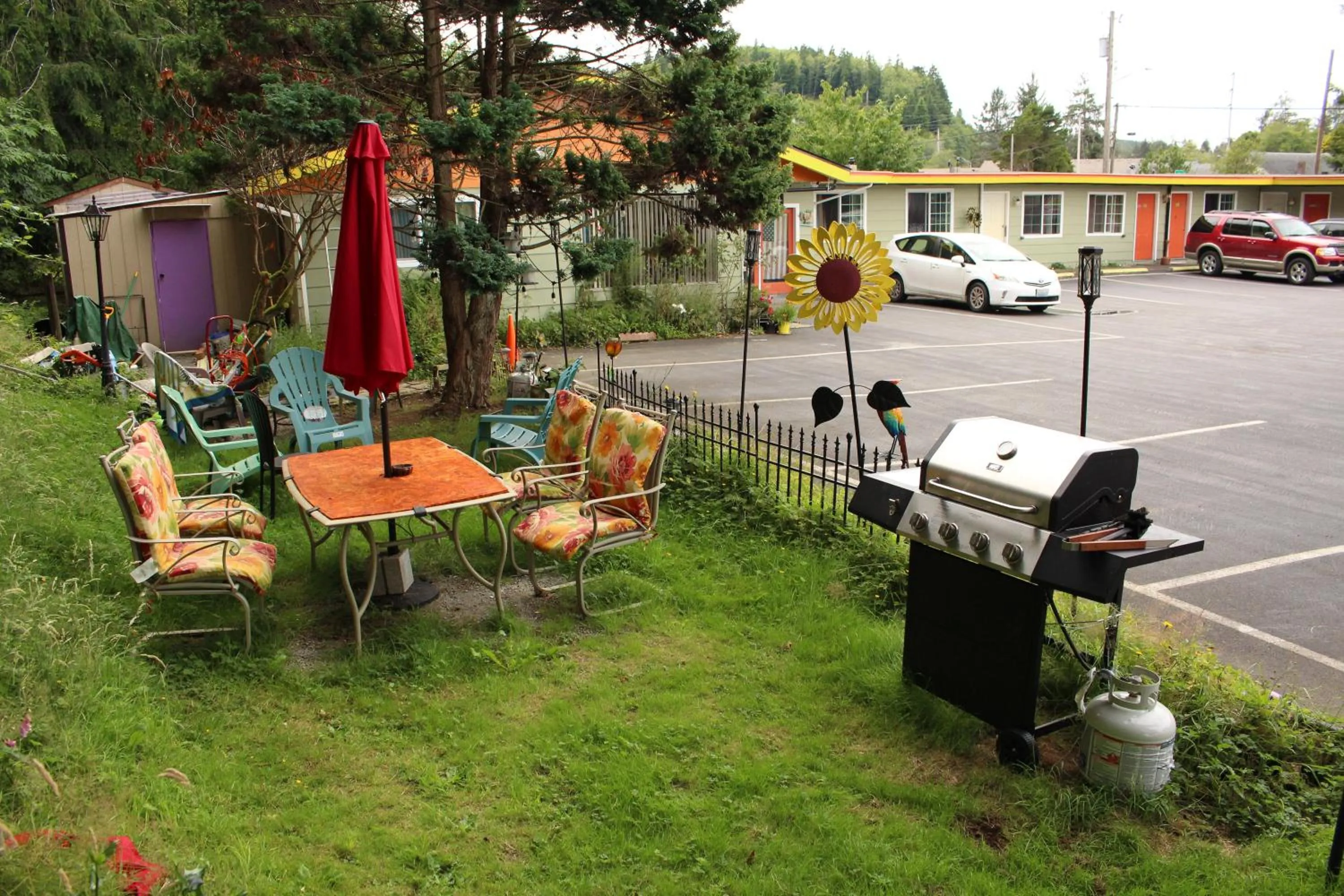 BBQ facilities in Shiny Motel