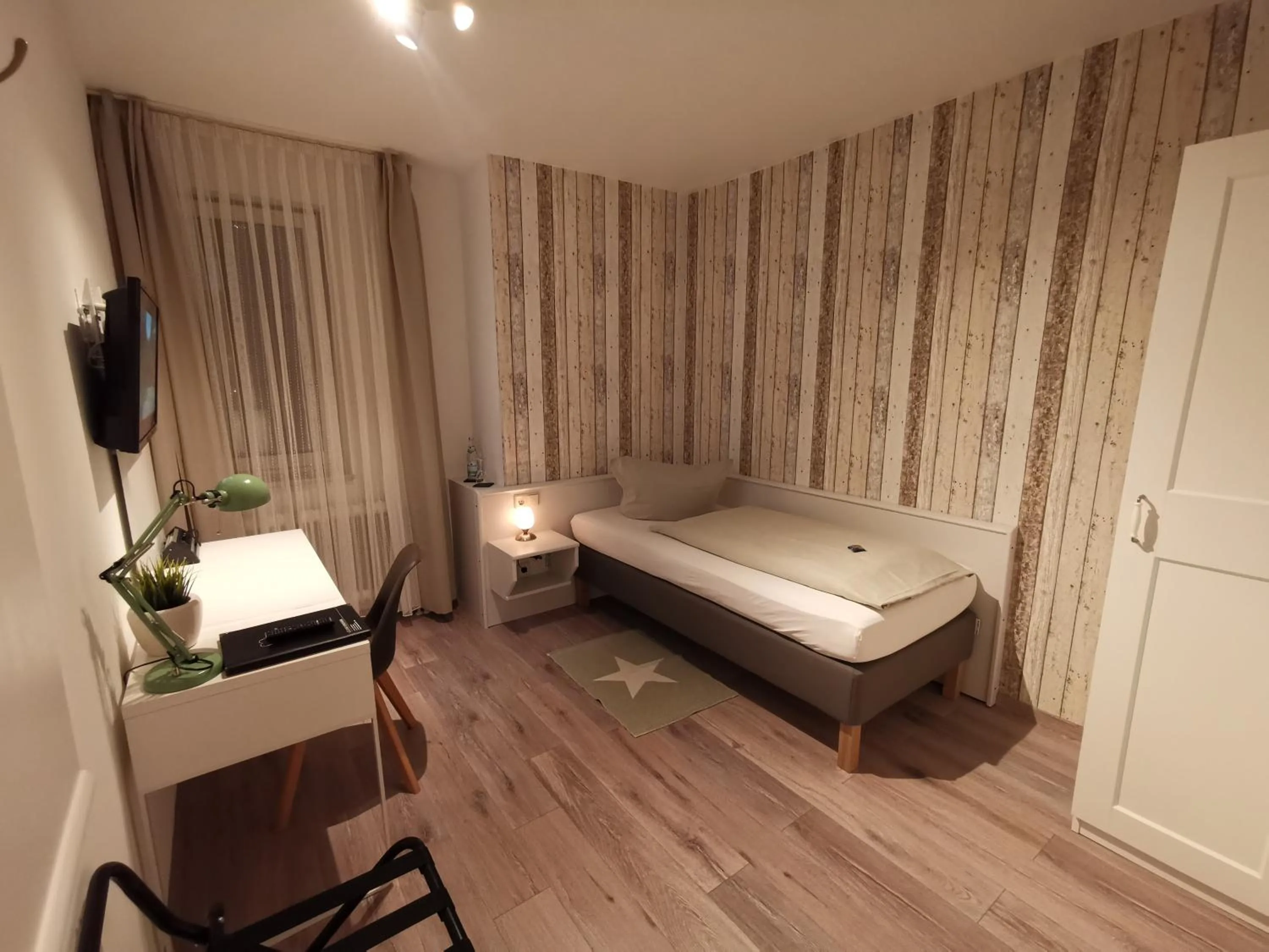 Photo of the whole room, Bed in City Hotel Franziska
