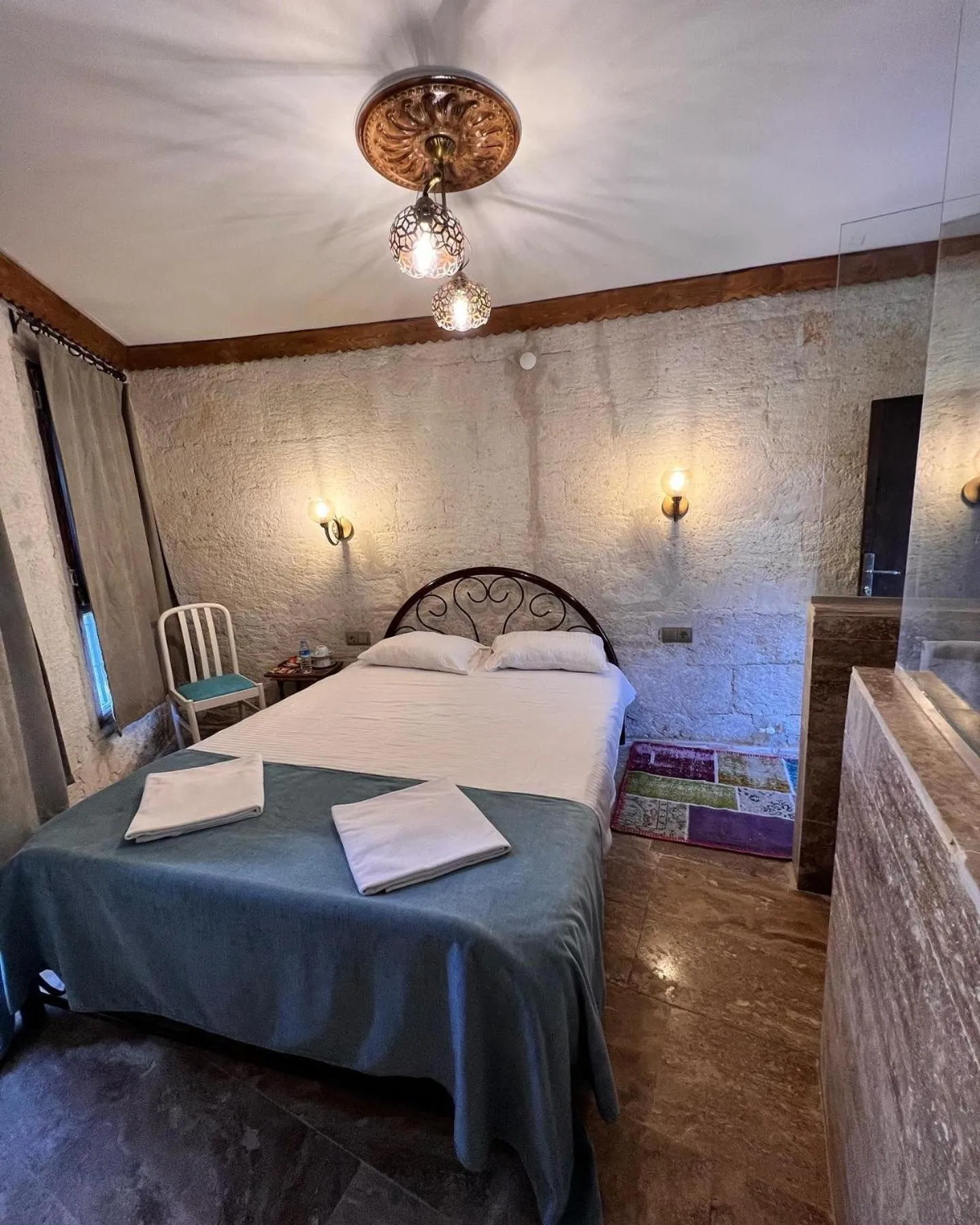 Photo of the whole room in ROCA CAPPADOCIA