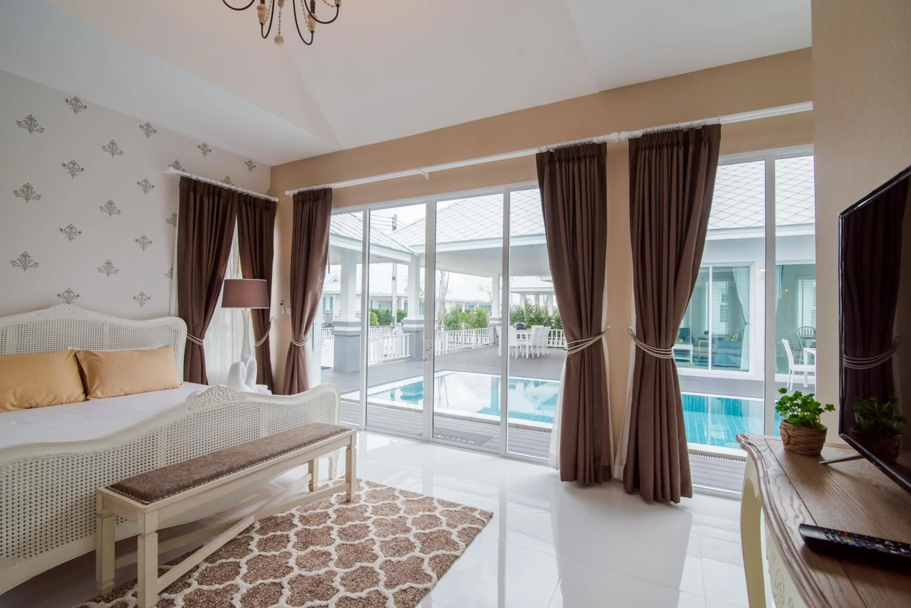 View (from property/room), Pool View in Wan Arun Houses