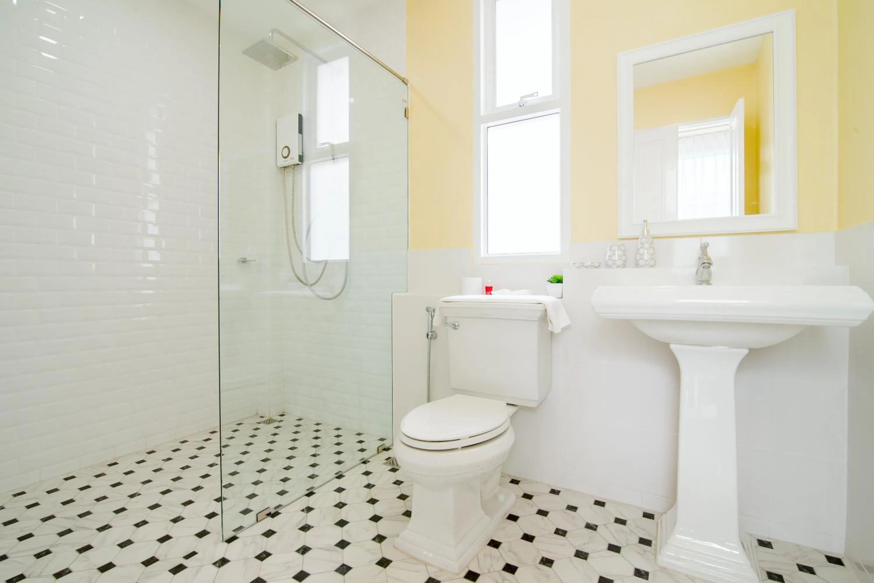 Shower, Bathroom in Wan Arun Houses