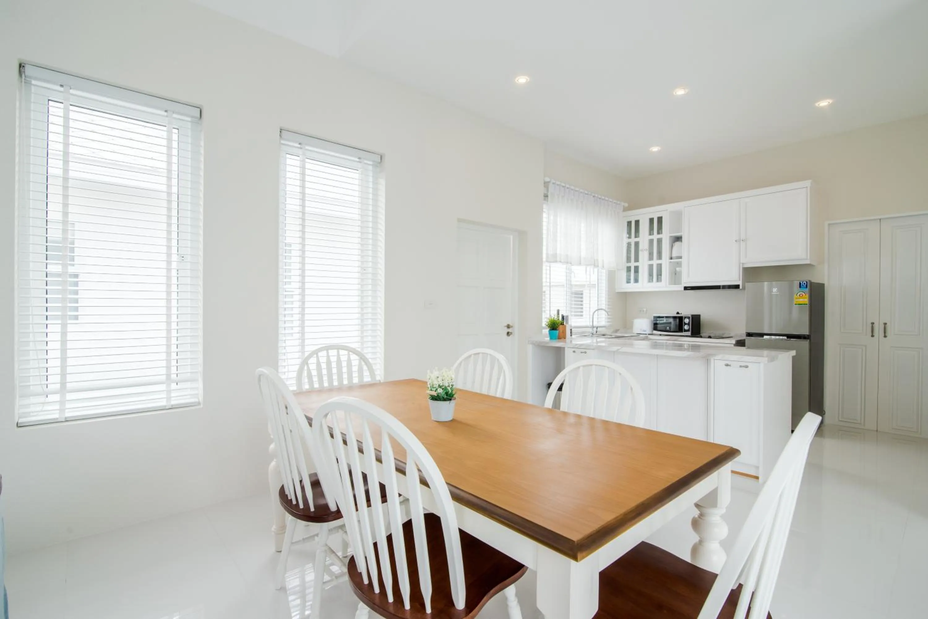 Restaurant/places to eat, Dining Area in Wan Arun Houses
