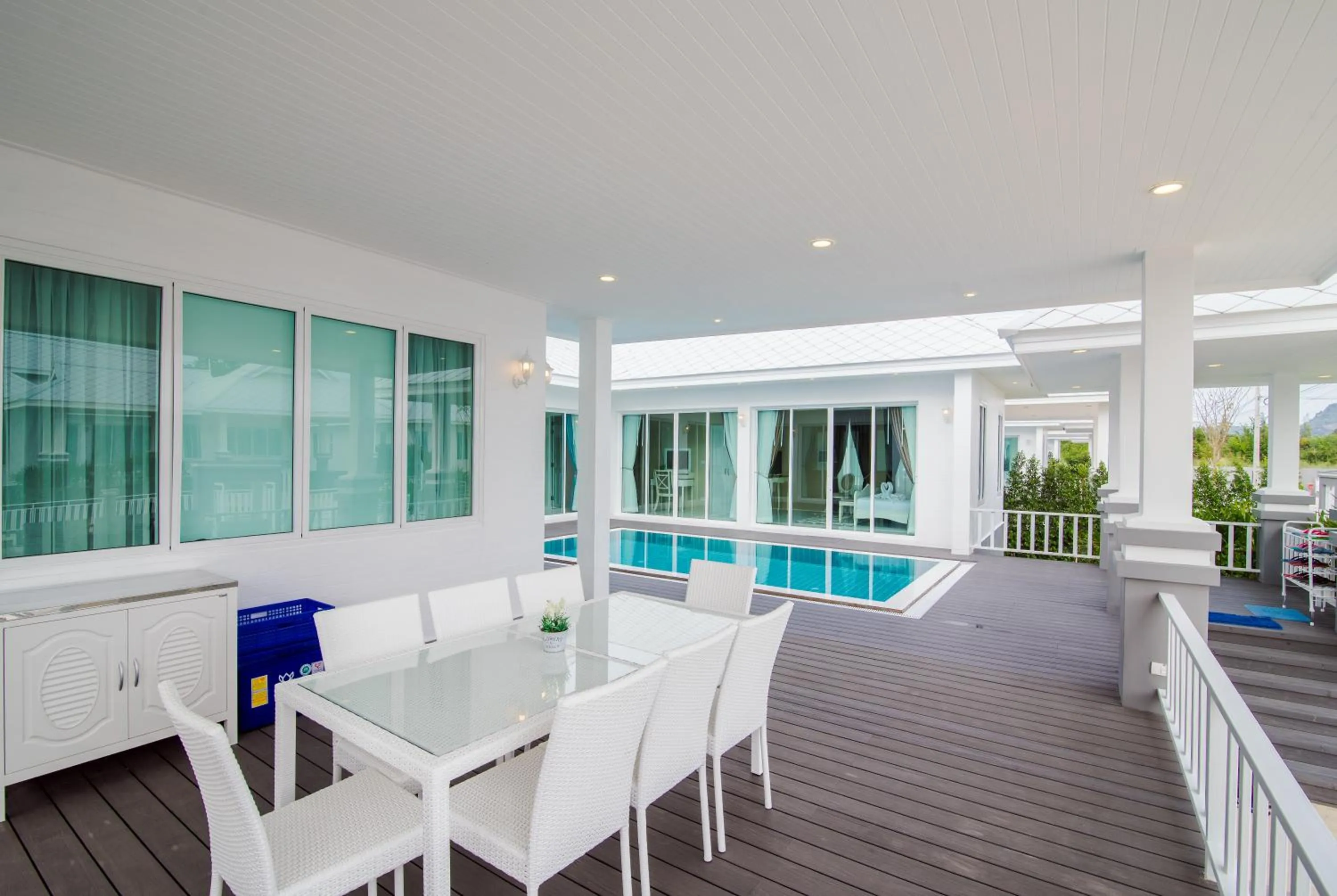 Property building, Swimming Pool in Wan Arun Houses