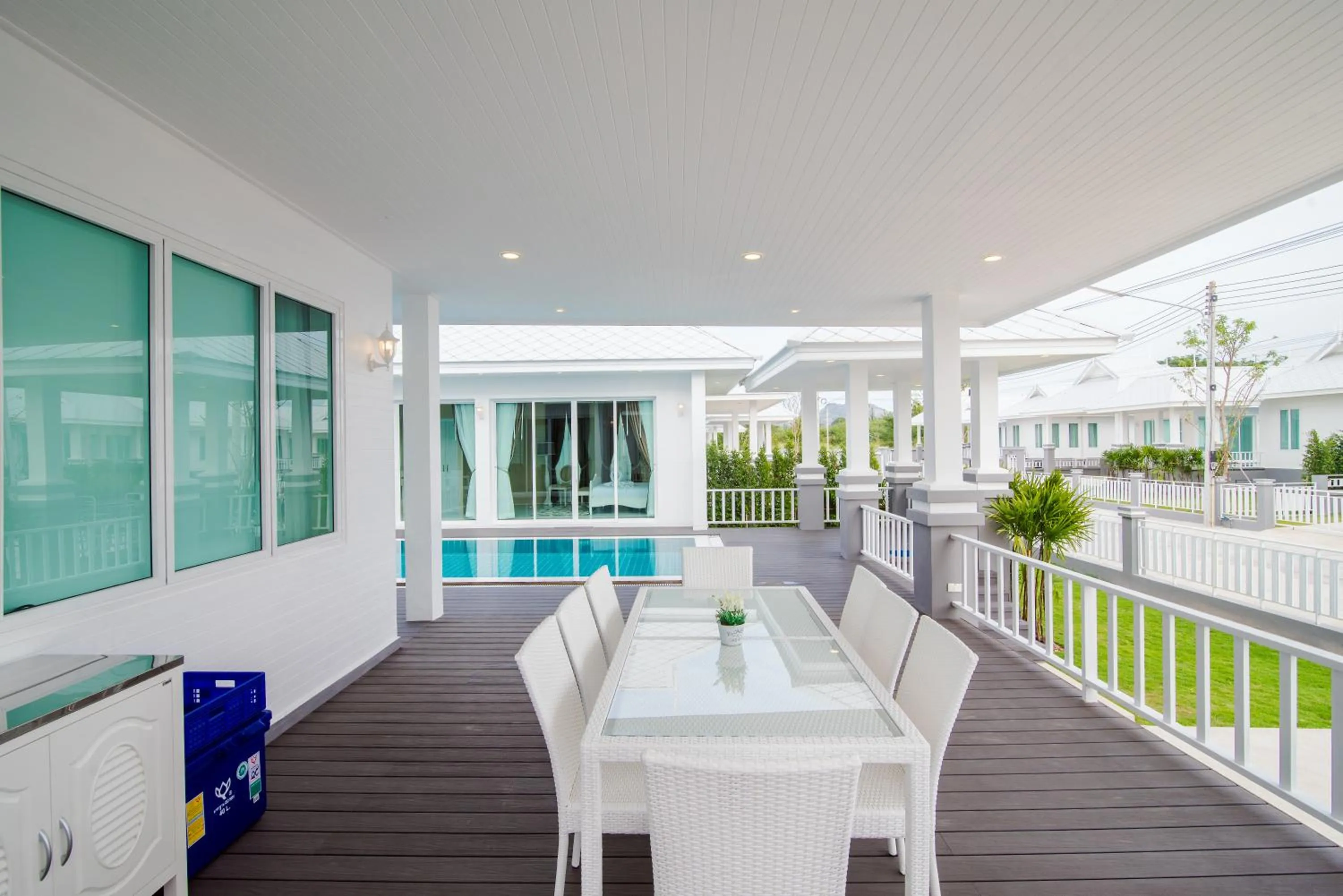 Balcony/Terrace, Swimming Pool in Wan Arun Houses