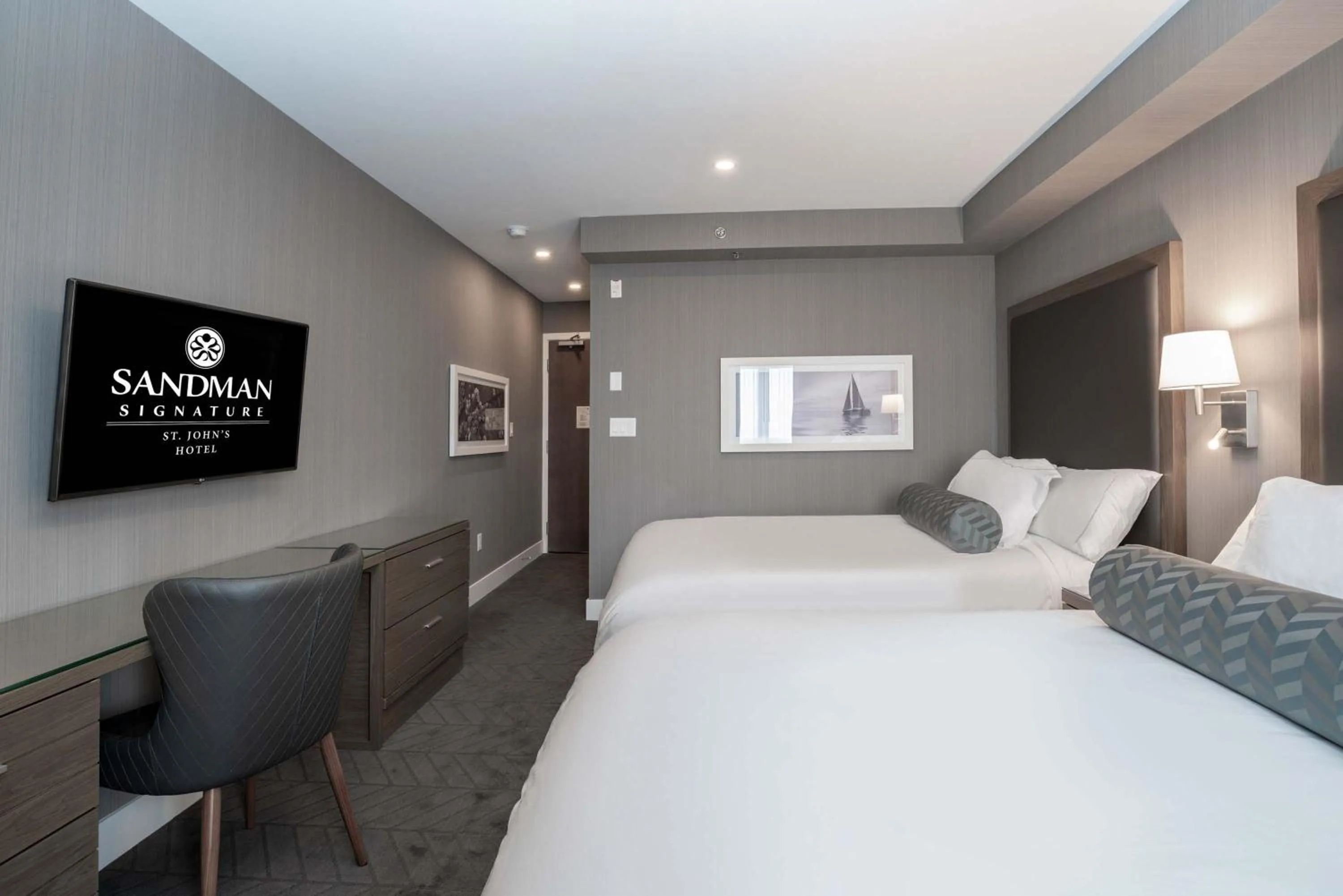 Photo of the whole room, Bed in Sandman Signature St. John's Hotel