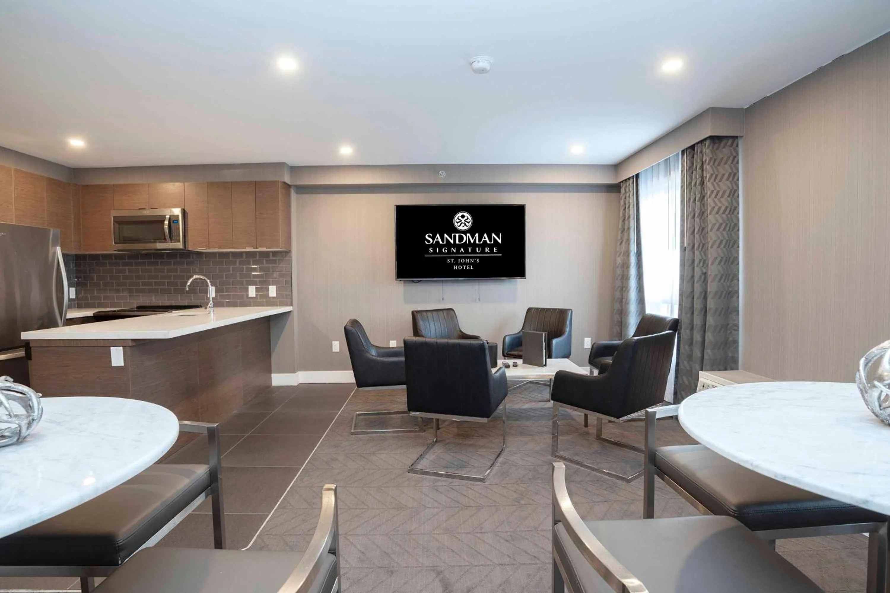 Business facilities in Sandman Signature St. John's Hotel