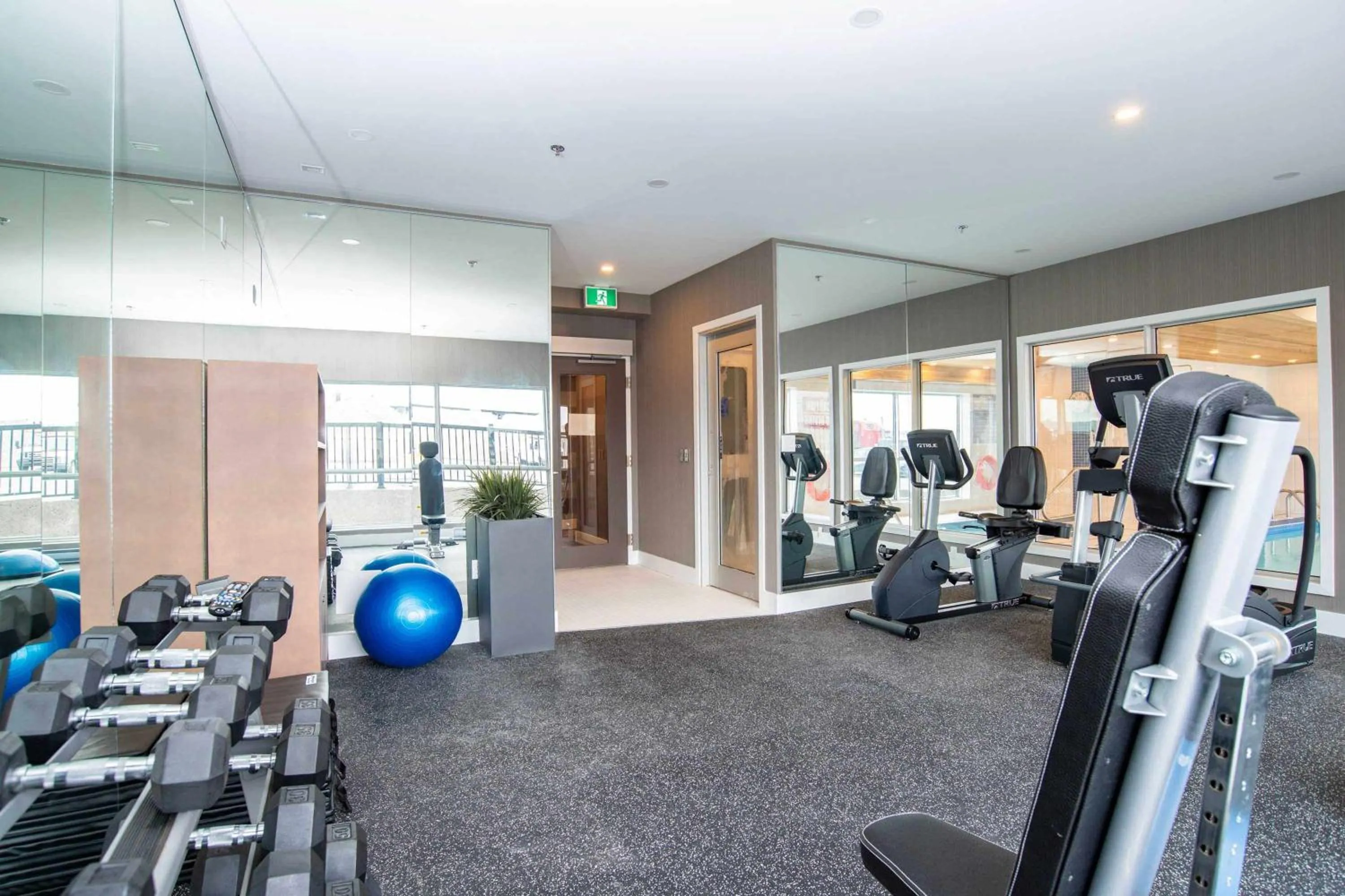 Fitness centre/facilities in Sandman Signature St. John's Hotel