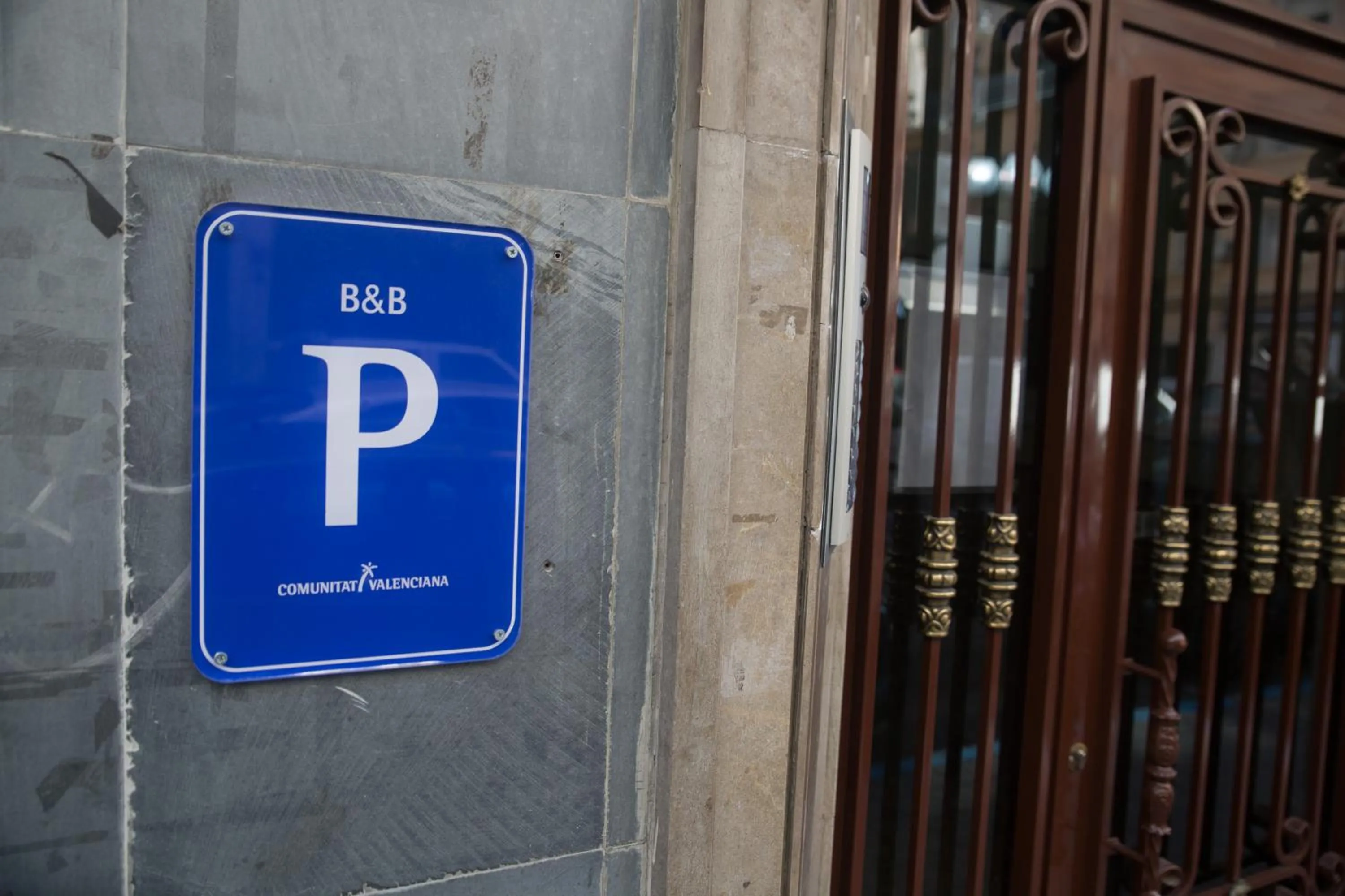 Facade/entrance in Old Town Alicante