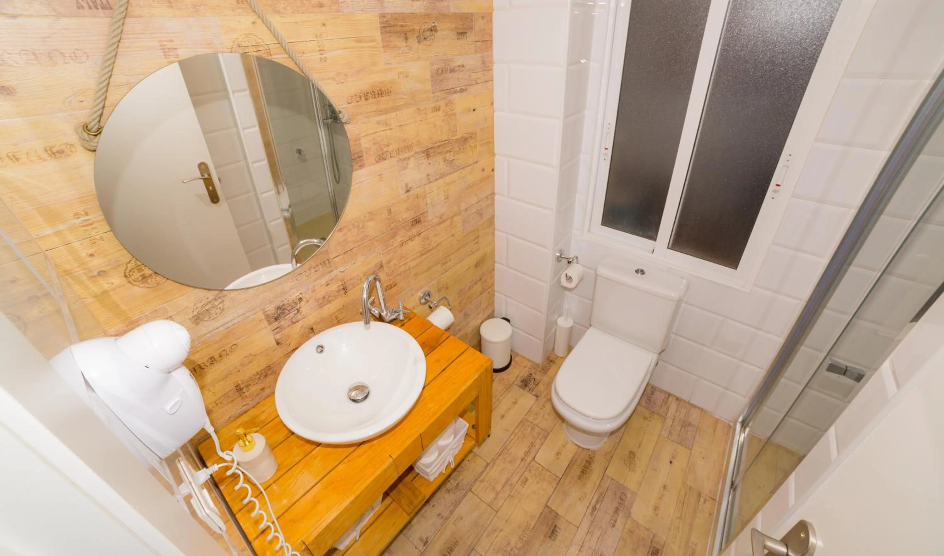 Bathroom in Old Town Alicante