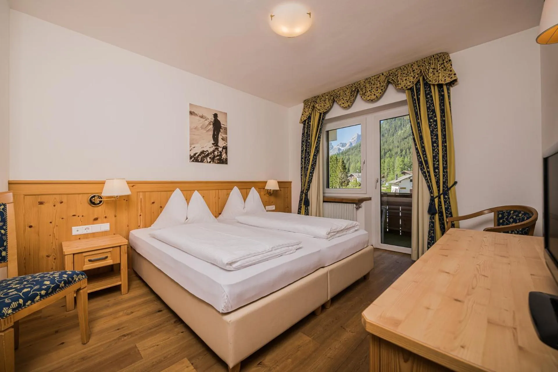 View (from property/room), Bed in Hotel Waldheim