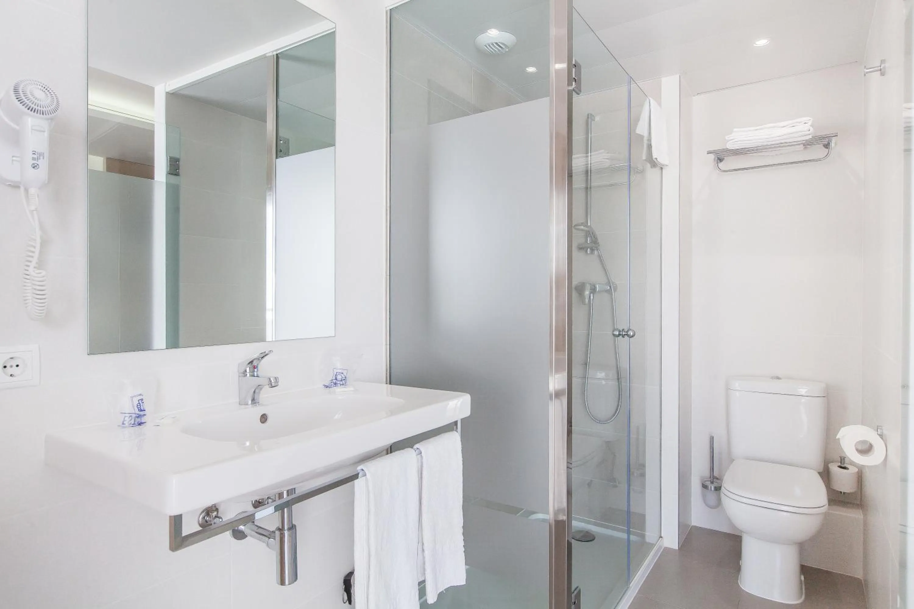 Bathroom in Hotel Gracia