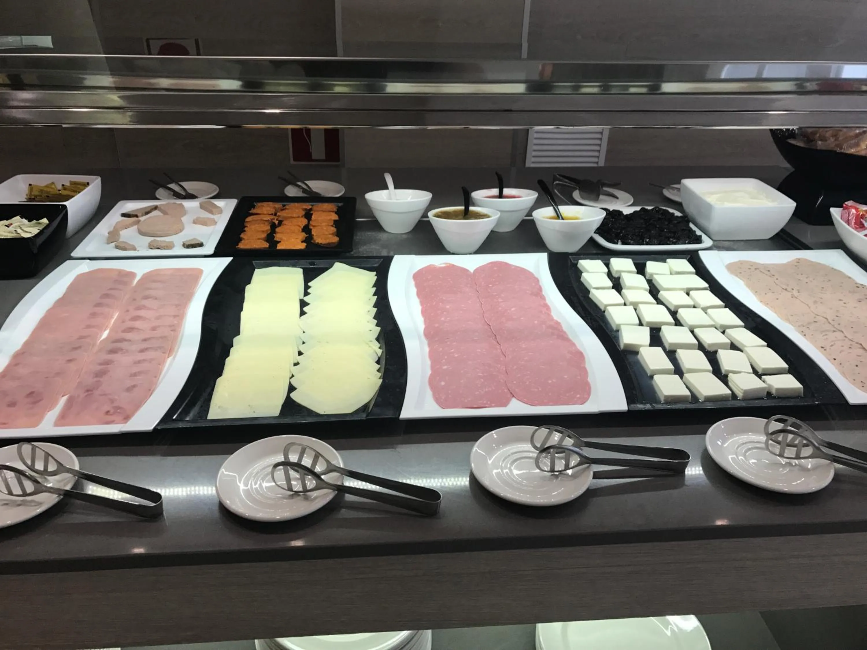 Buffet breakfast in Hotel Gracia