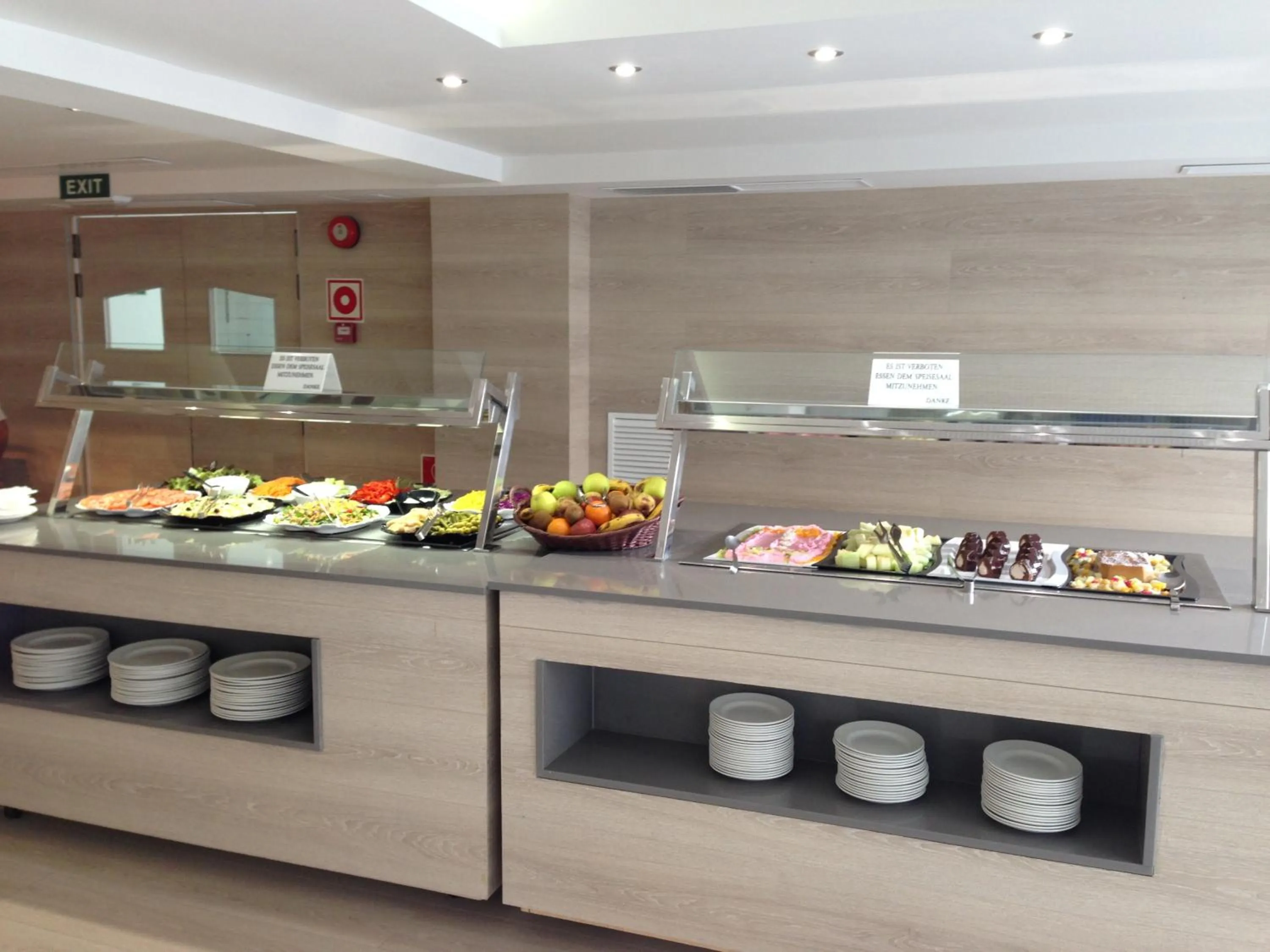 Restaurant/places to eat in Hotel Gracia