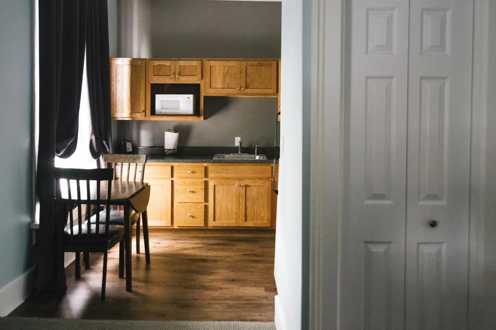 Kitchen or kitchenette in The Continental Hotel