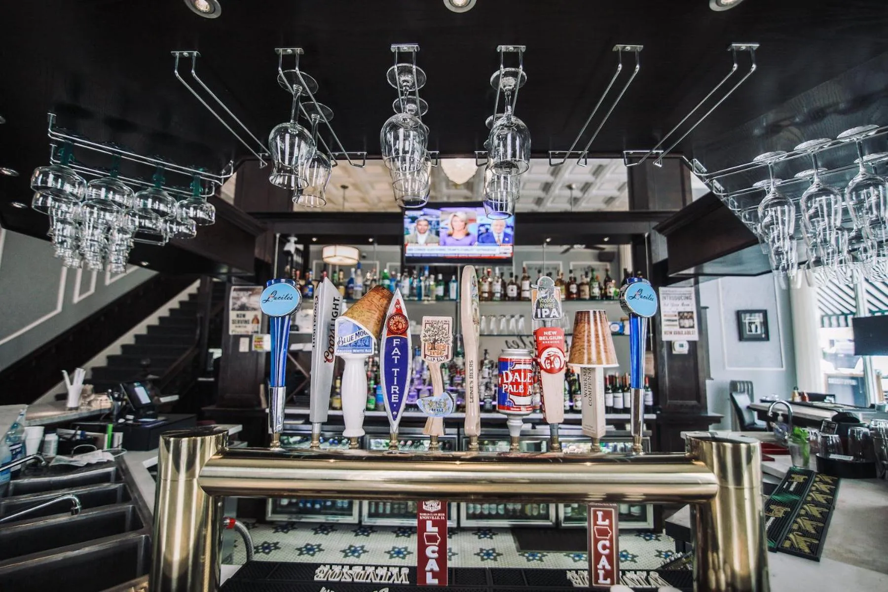 Alcoholic drinks in The Continental Hotel