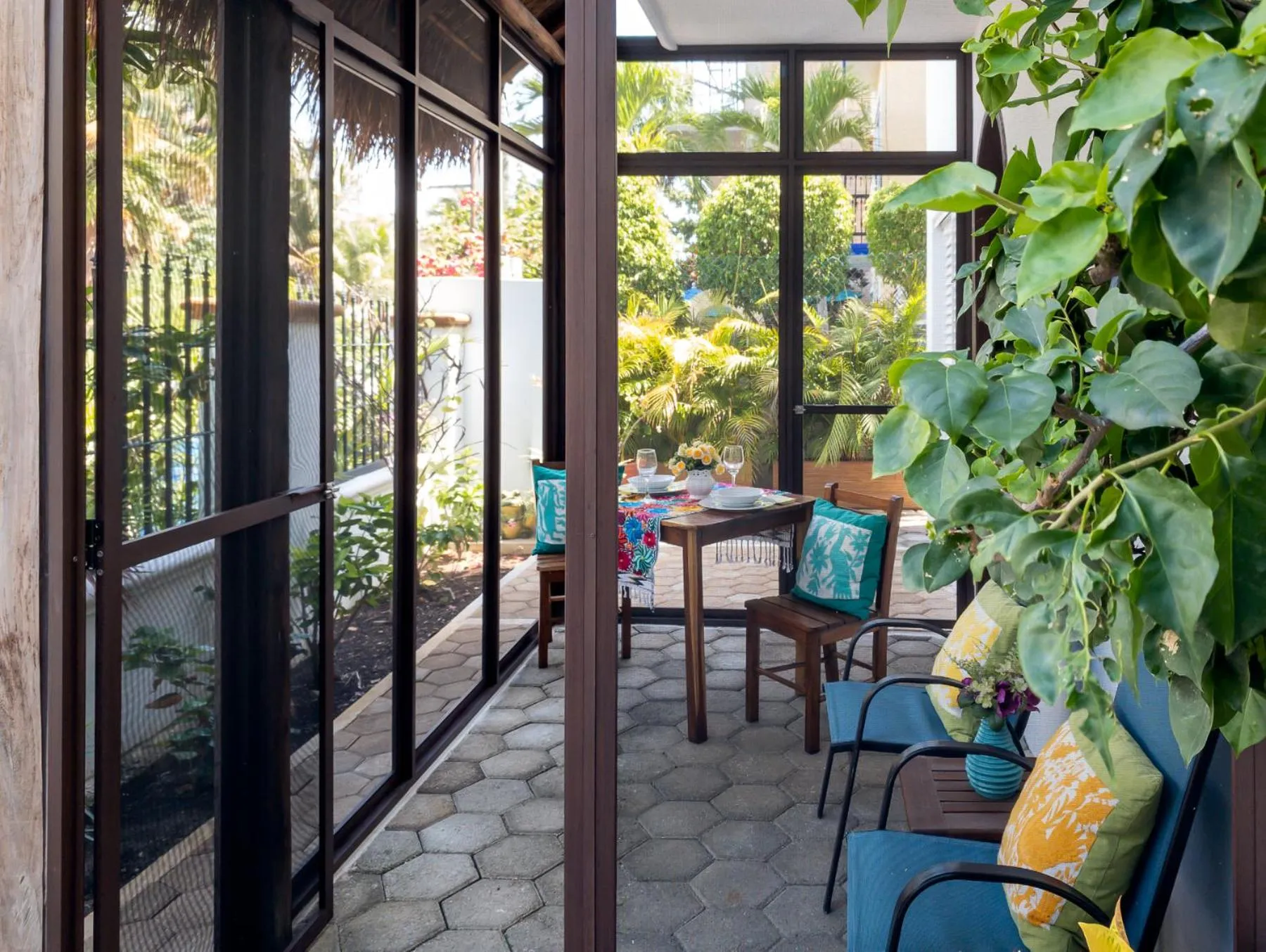 Garden in Casa Sonoma - Charming Condos Minutes from Beach & Reef