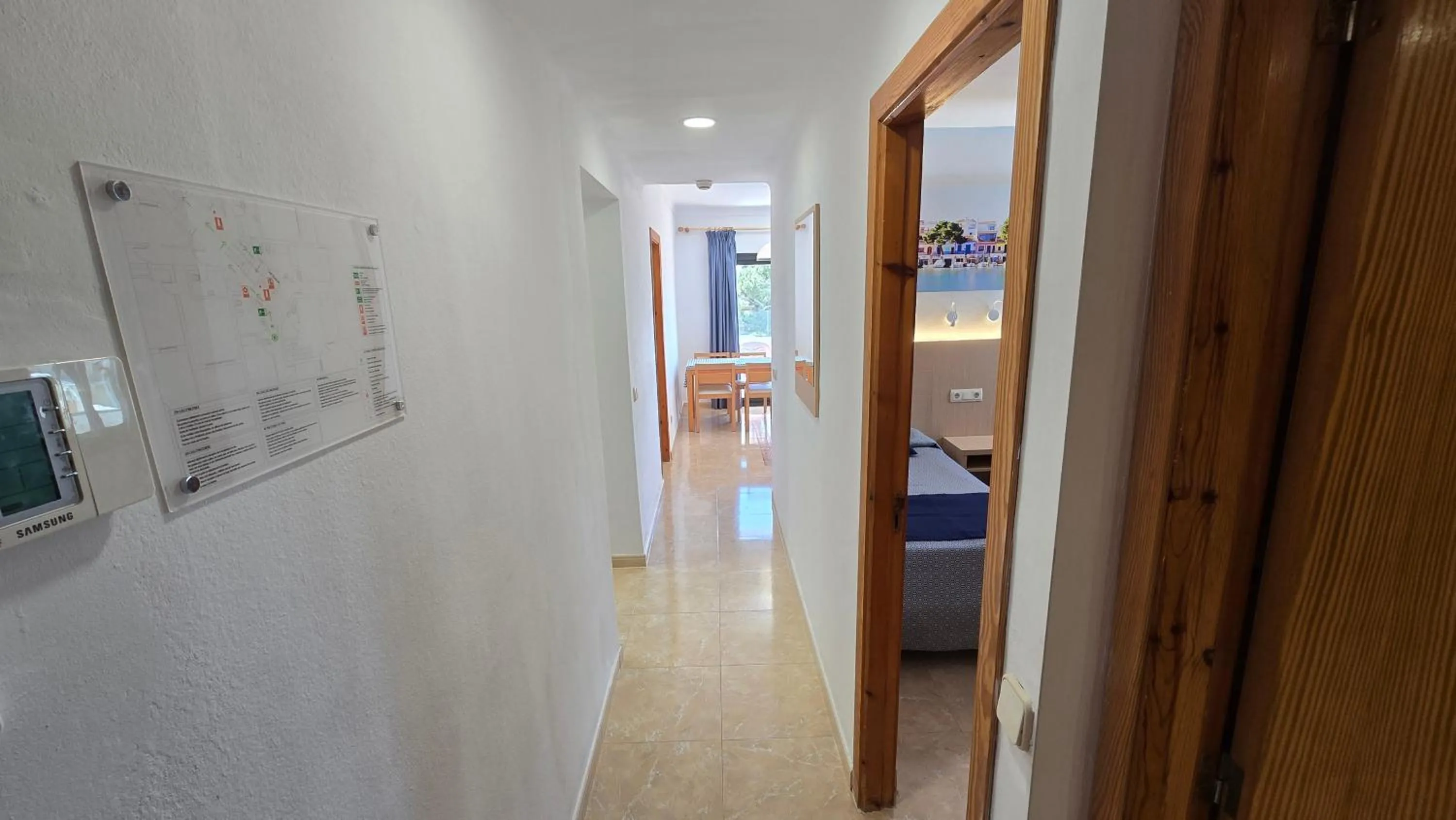 Photo of the whole room in Marina Palmanova Apartamentos