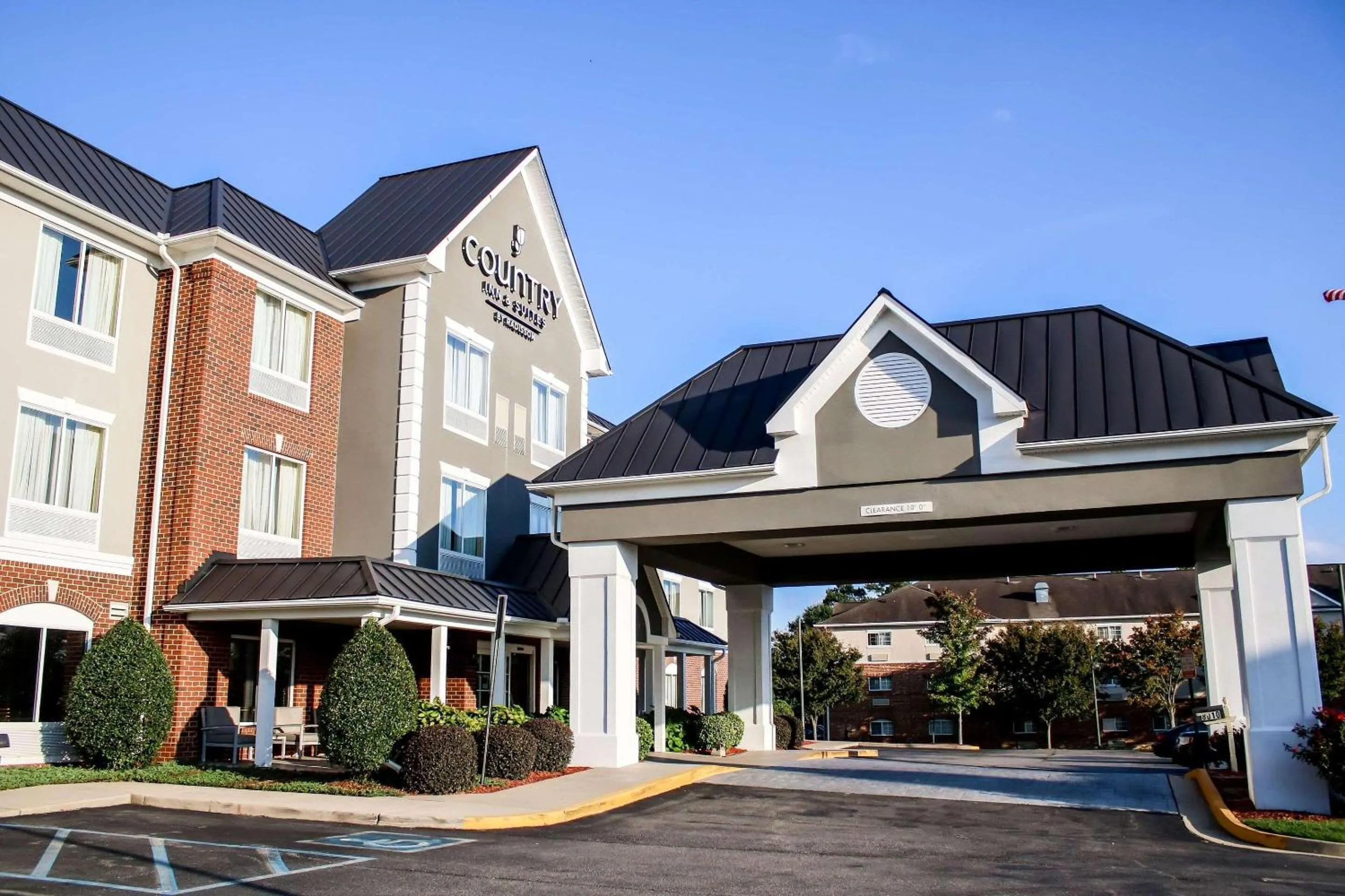 Property building in Country Inn & Suites by Radisson, Richmond West at I-64, VA