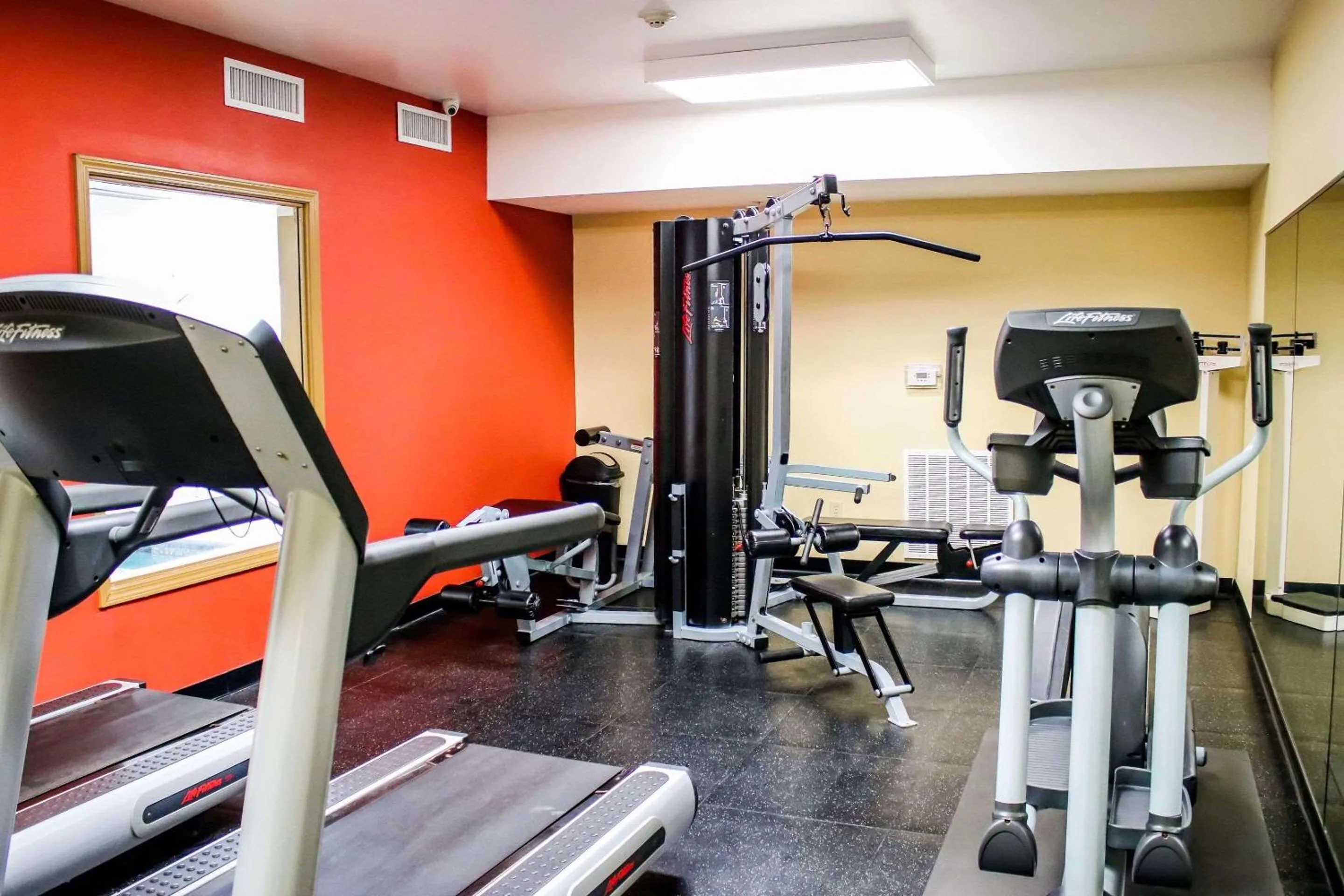 Fitness centre/facilities in Country Inn & Suites by Radisson, Richmond West at I-64, VA