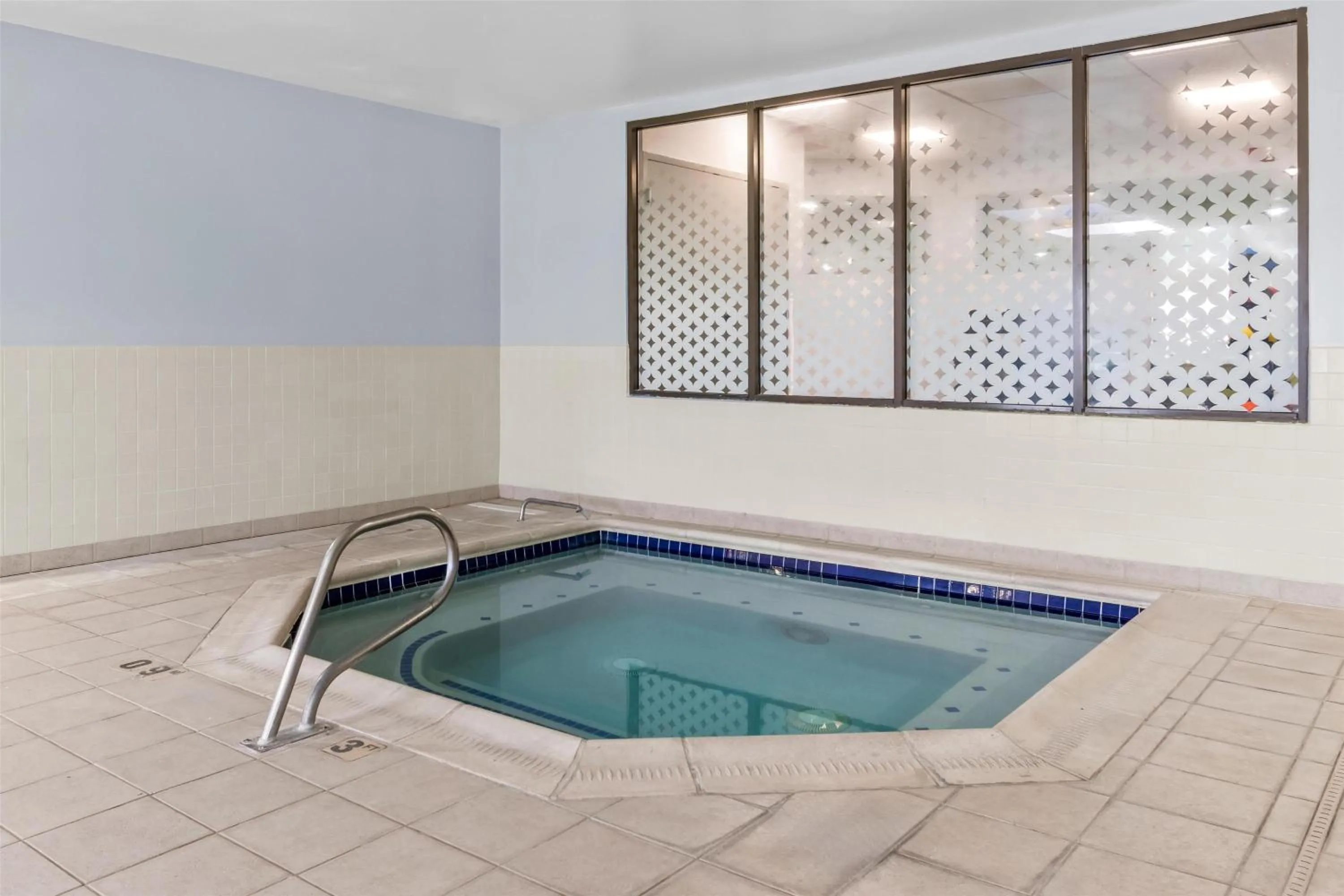 Hot Tub in Spark by Hilton Mechanicsburg