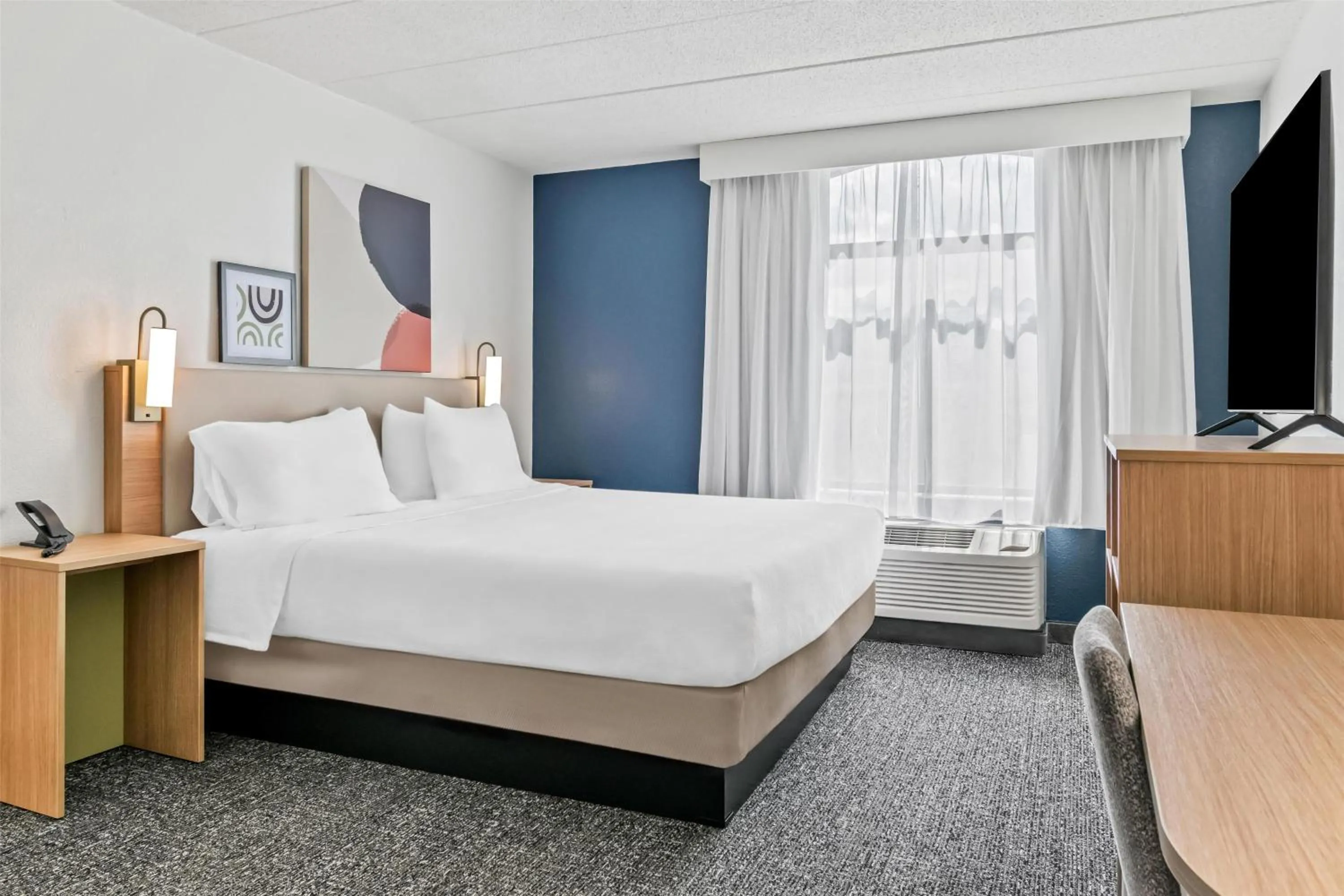 Bed in Spark by Hilton Mechanicsburg