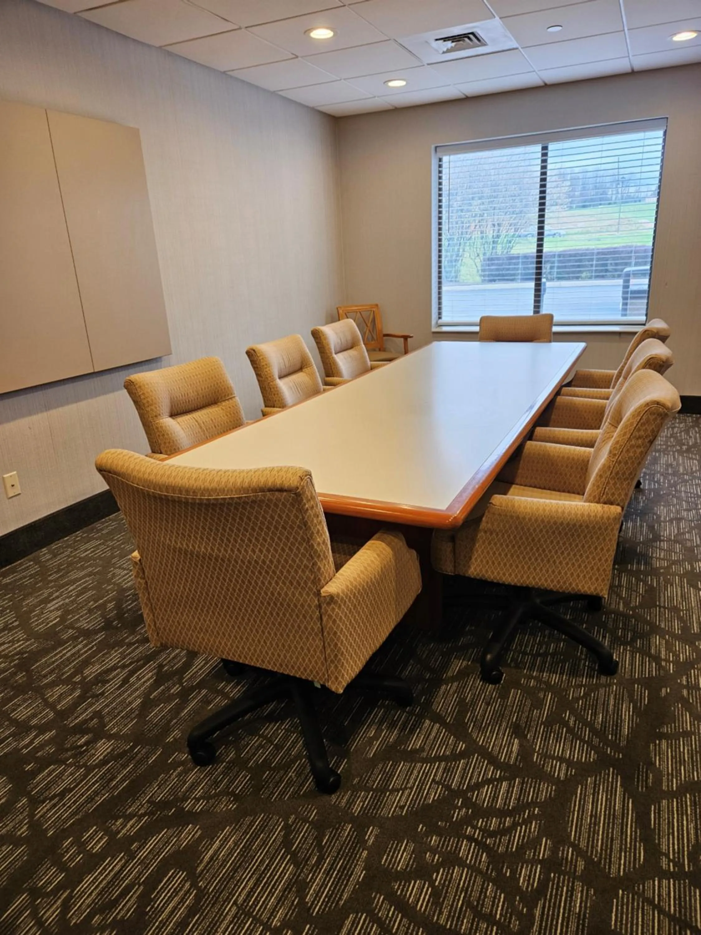 Meeting/conference room in Wingate by Wyndham Mechanicsburg