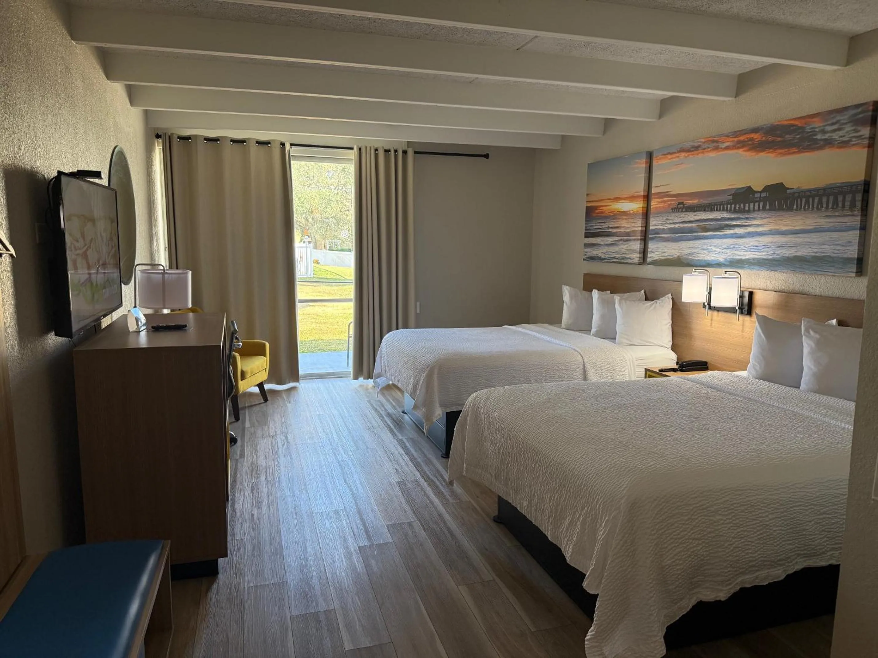 Photo of the whole room in Days Inn by Wyndham Ocala North