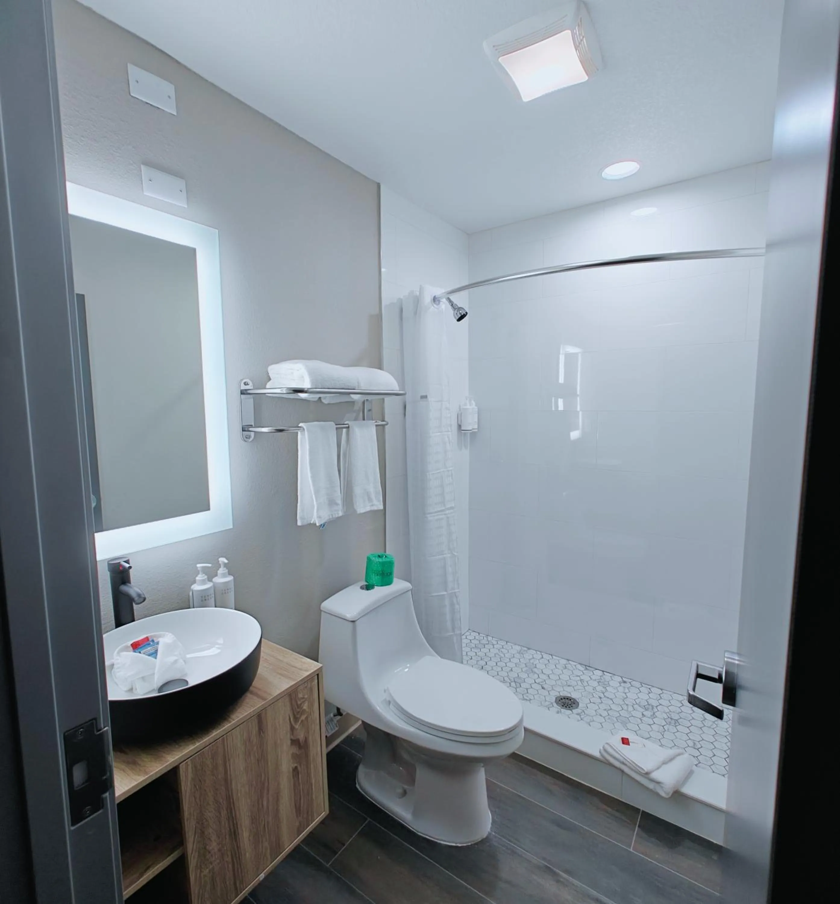 Queen Room with Two Queen Beds - First Floor - Patio - Non-Smoking in Days Inn by Wyndham Ocala North