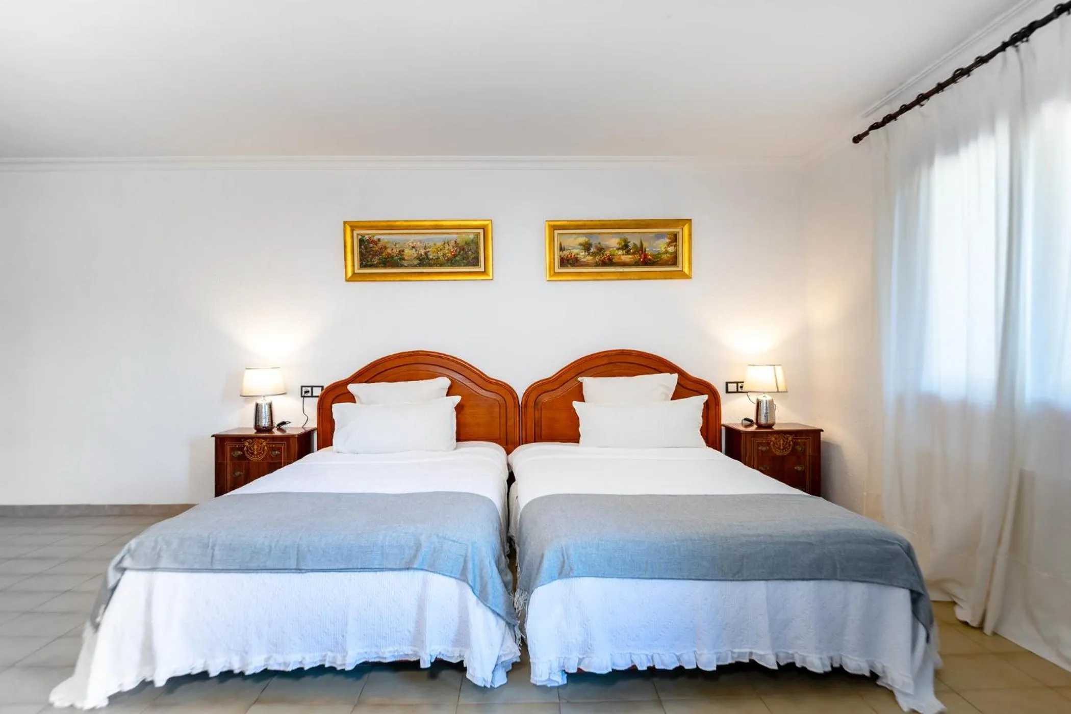 Photo of the whole room, Bed in Finca Hotel Rural Predio Son Serra