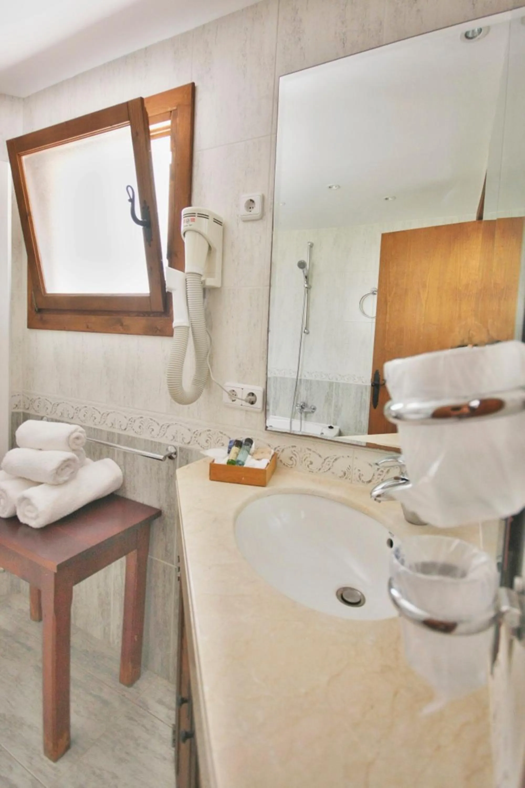 Toilet in Finca Hotel Rural Predio Son Serra