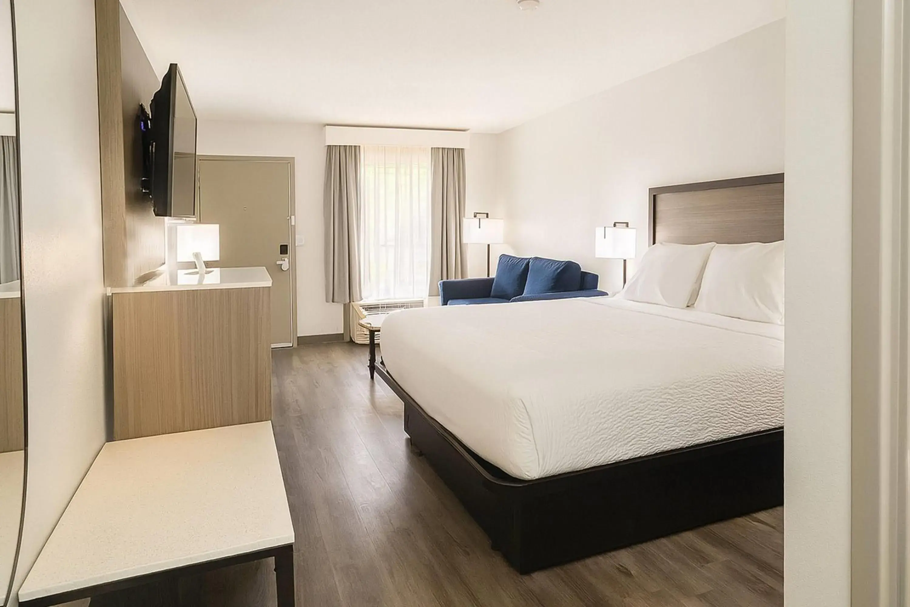 King Room - Non-Smoking in Baymont by Wyndham Fayetteville King Room - Non-Smoking in Baymont by Wyndham Fayetteville