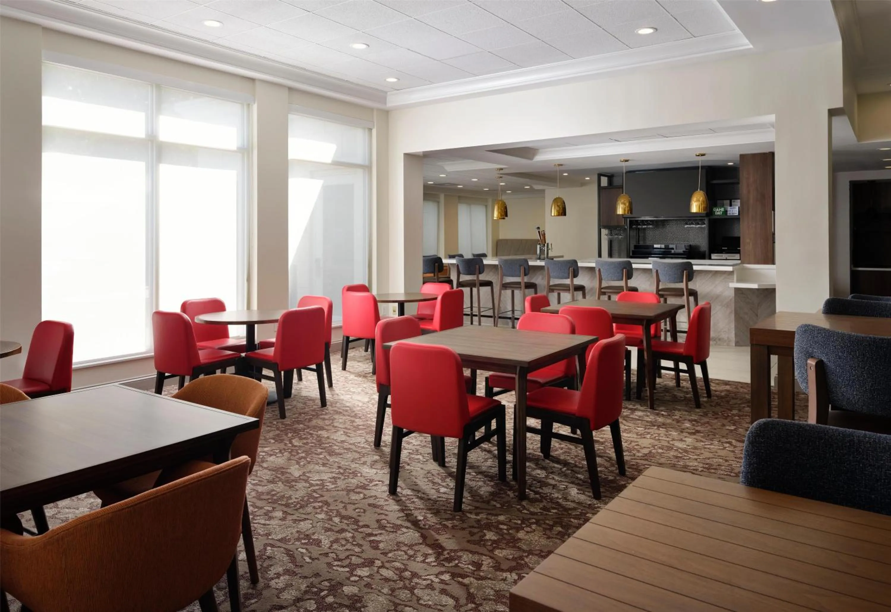 Restaurant/places to eat in Hilton Garden Inn Meridian