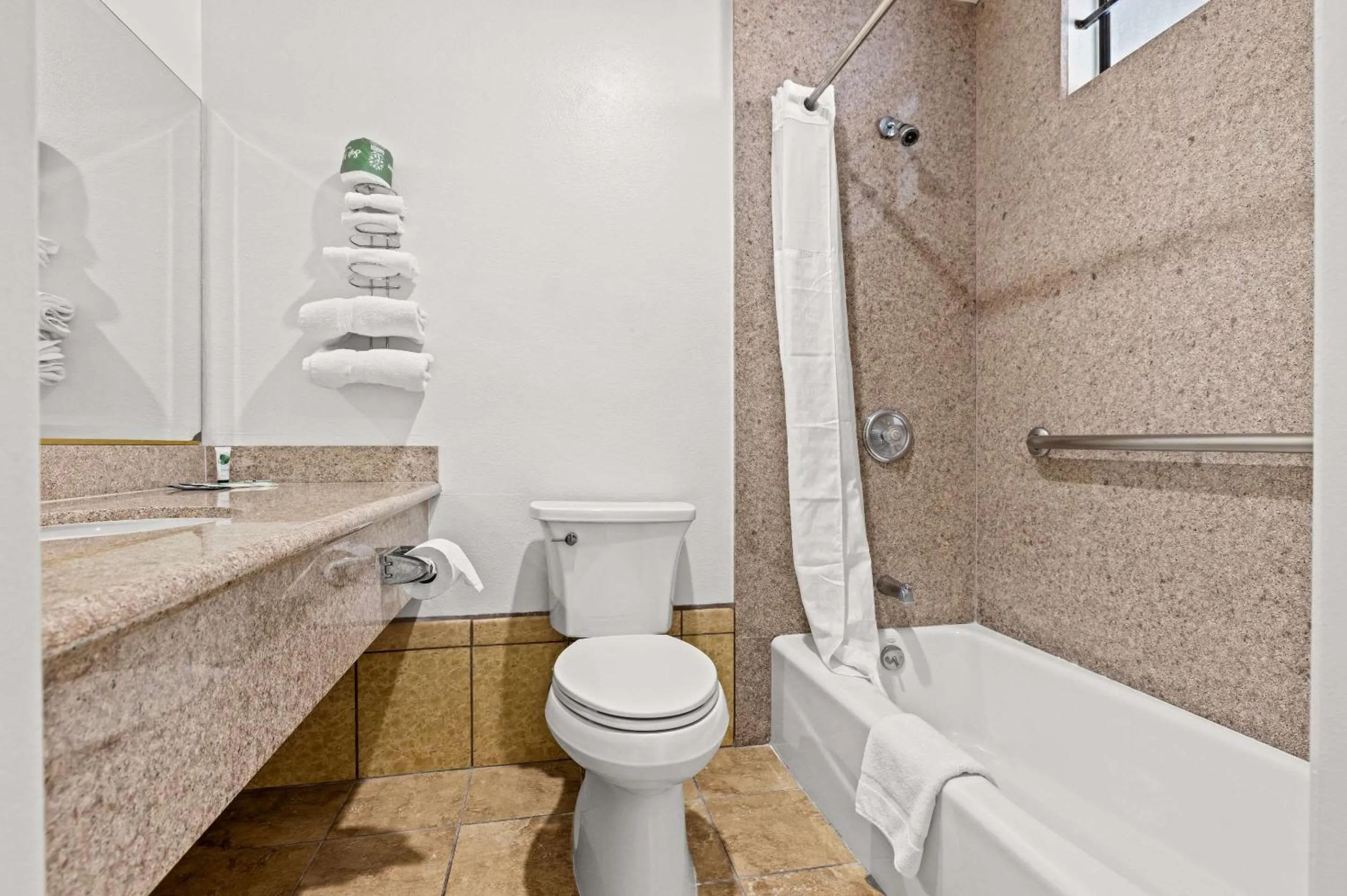 Shower in Rodeway Inn Santa Ana - Garden Grove