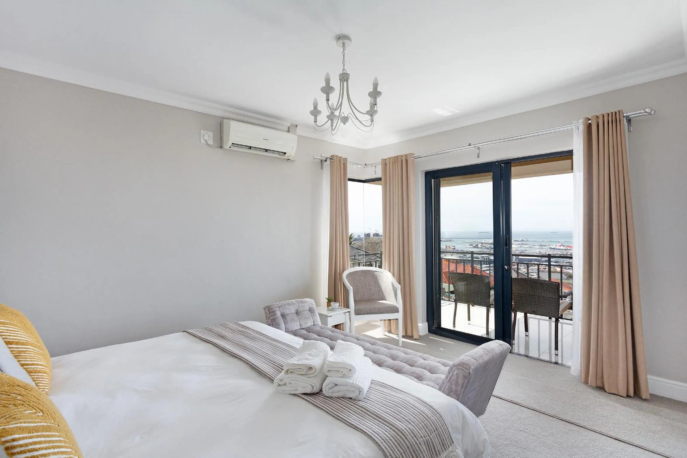 Bedroom, Bed in STAR APARTMENTS