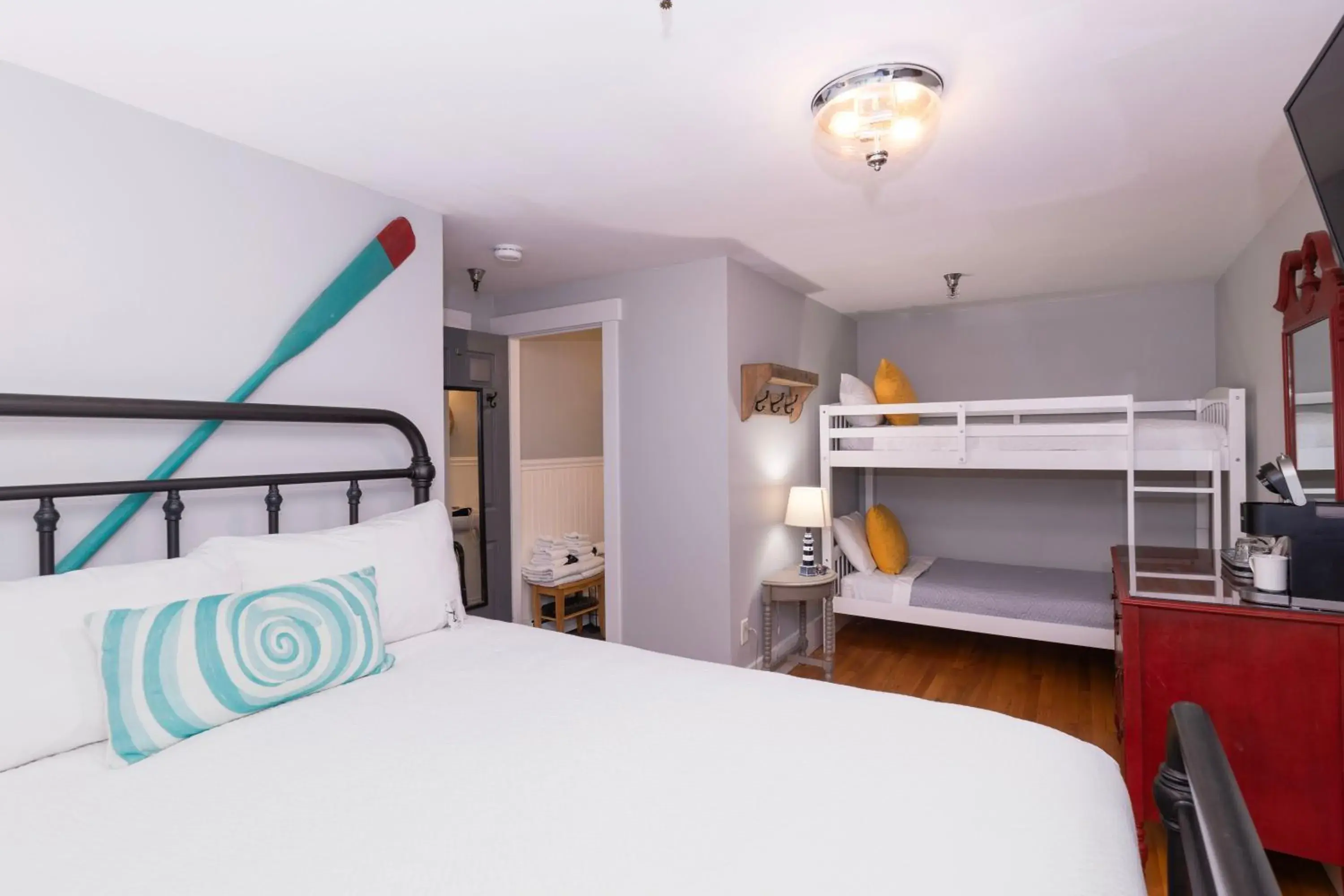 Carriage House queen/twin second floor in Chapter House Carriage House queen/twin second floor in Chapter House